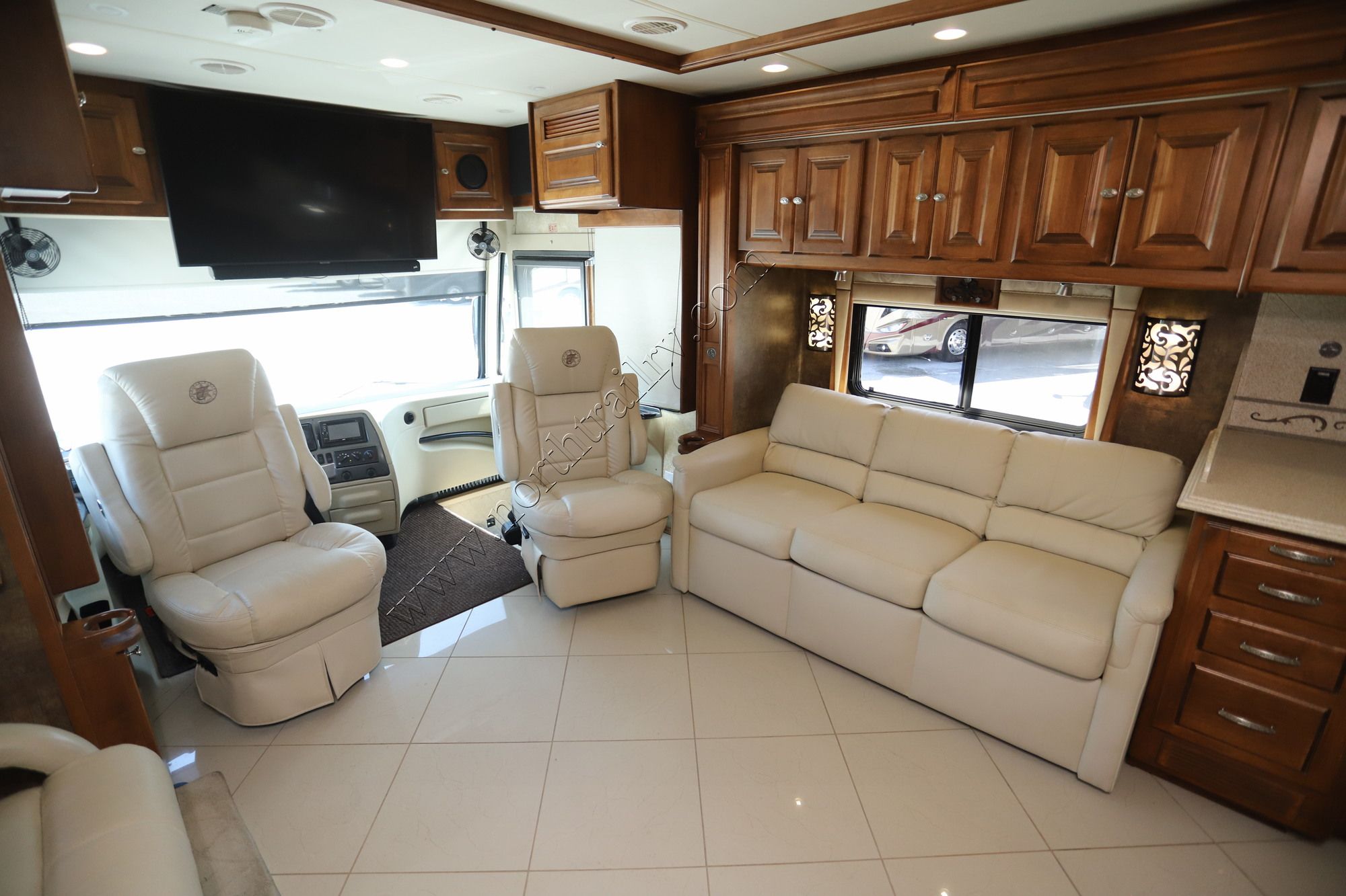 Used 2011 Tiffin Motor Homes Phaeton 40QBH Class A  For Sale