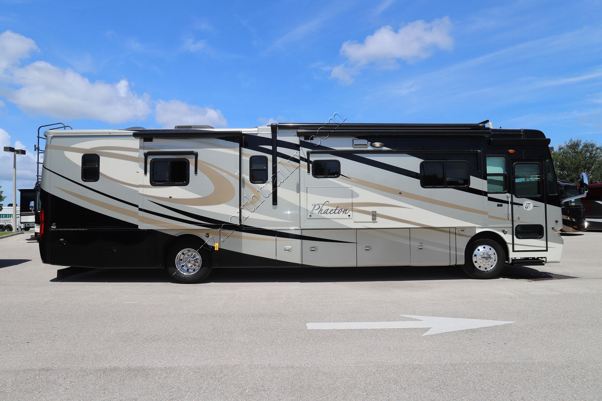 Used 2011 Tiffin Motor Homes Phaeton 40QBH Class A  For Sale