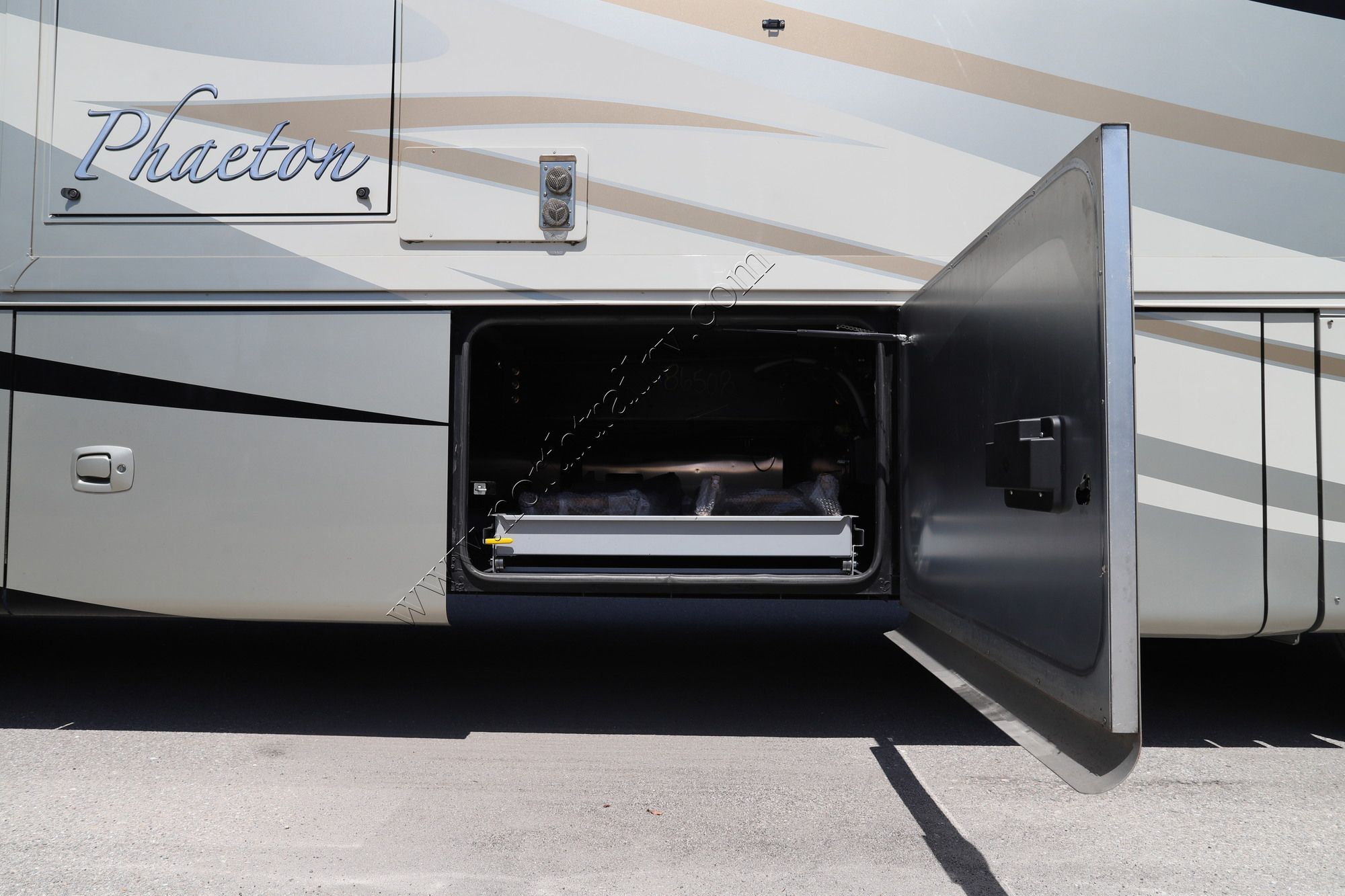 Used 2011 Tiffin Motor Homes Phaeton 40QBH Class A  For Sale