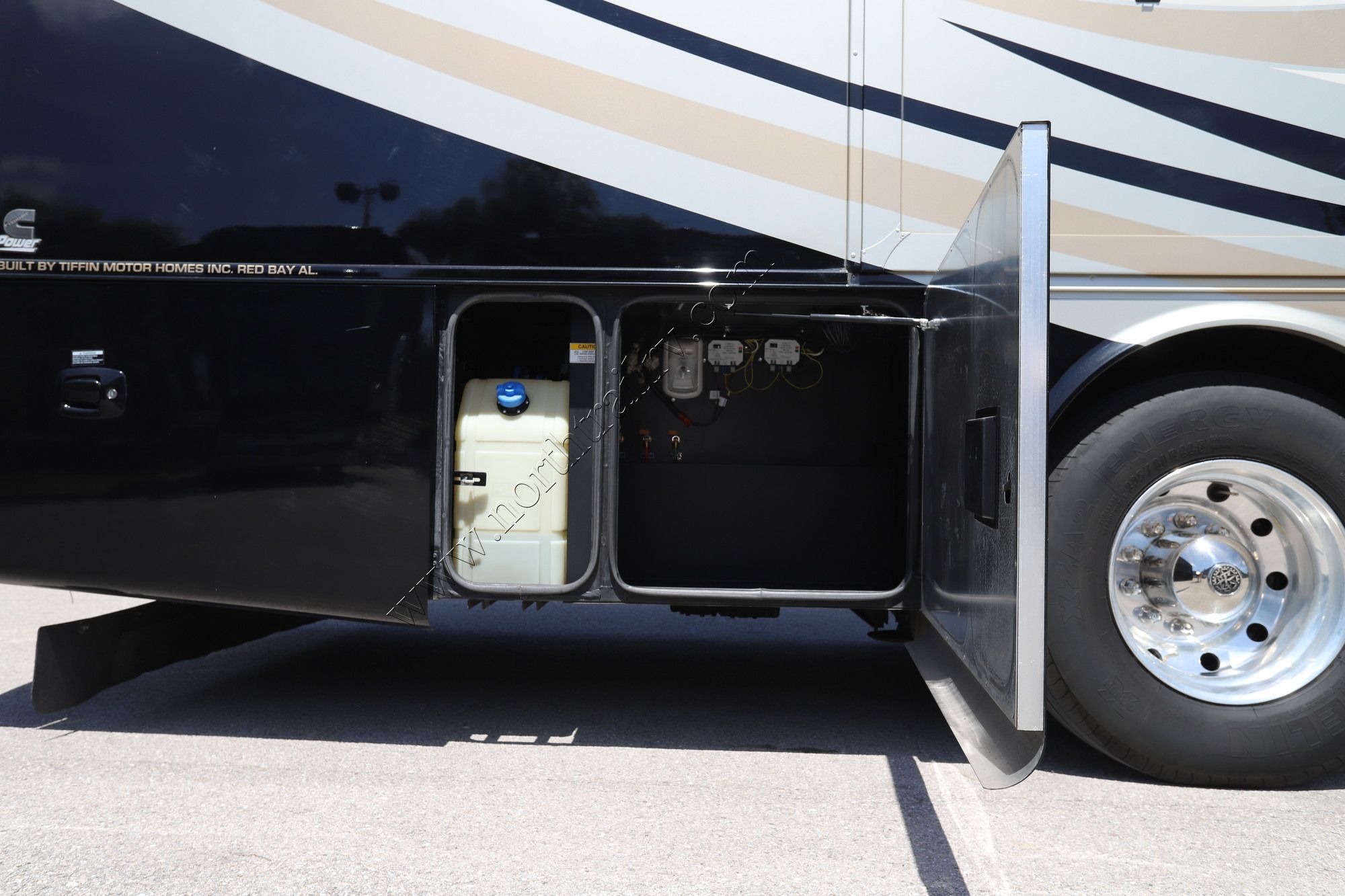 Used 2011 Tiffin Motor Homes Phaeton 40QBH Class A  For Sale
