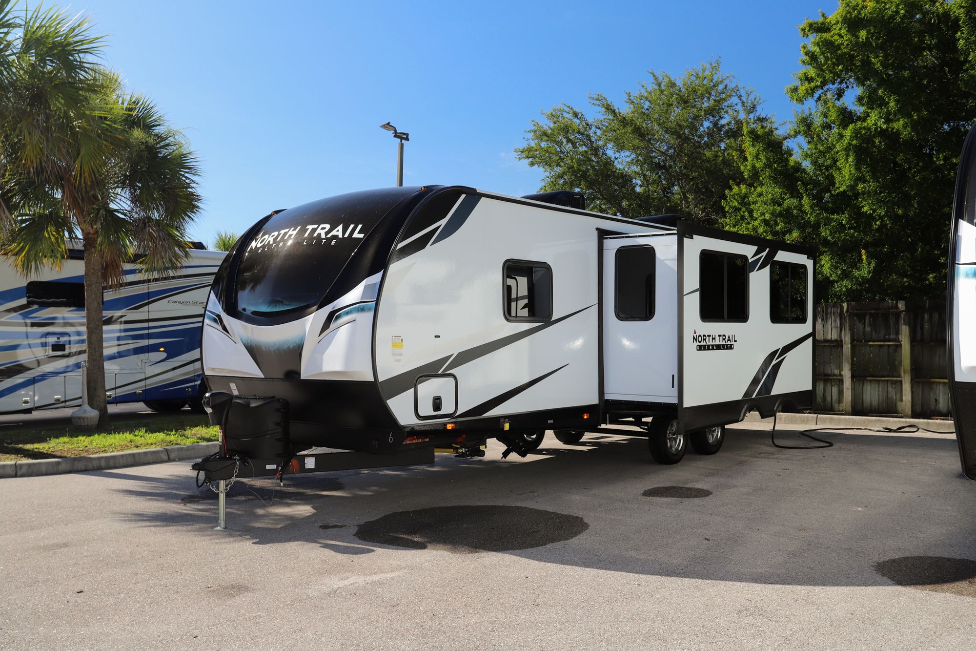 New 2023 Heartland Rv North Trail 29BHP Travel Trailer  For Sale