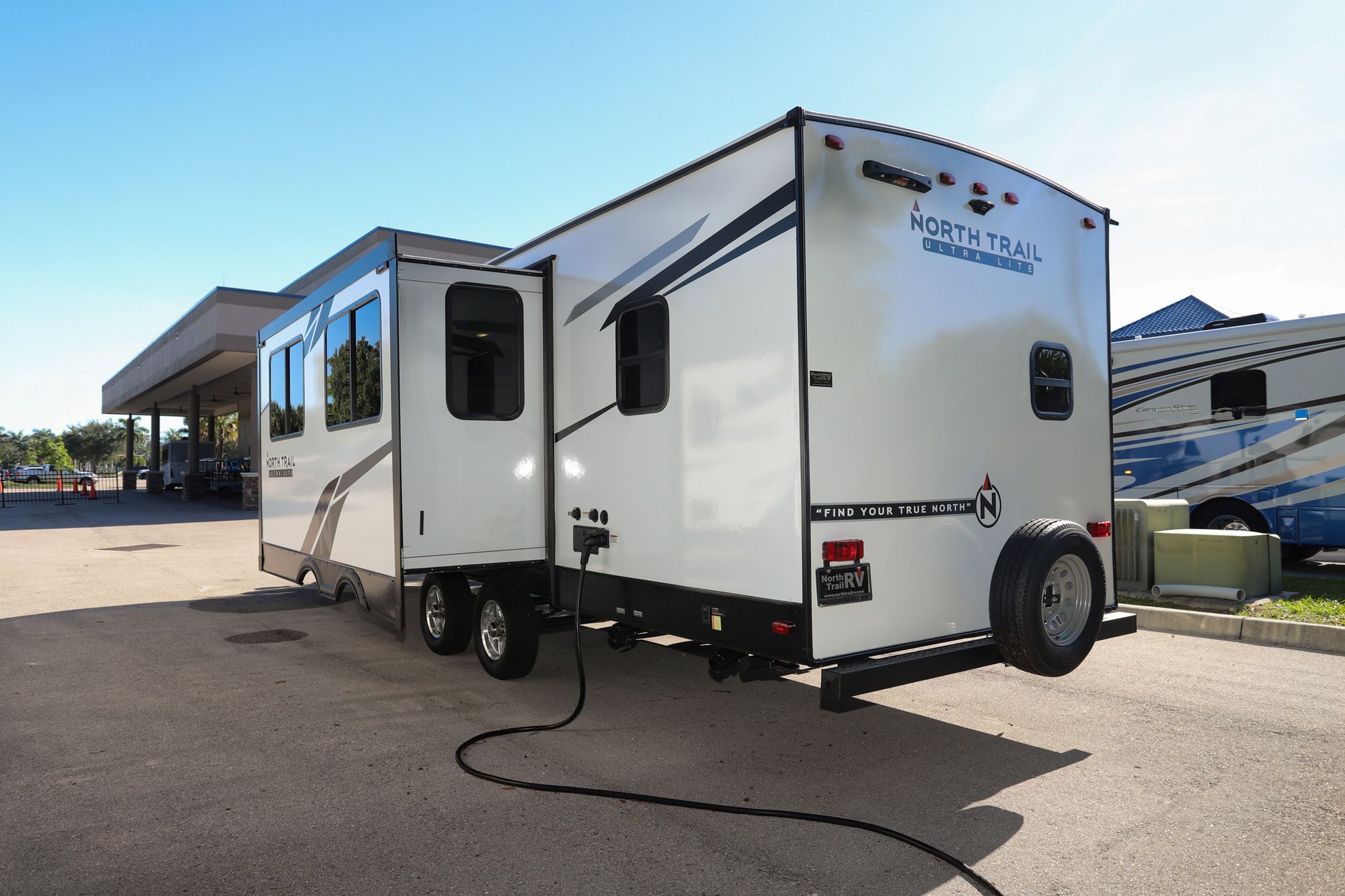 New 2023 Heartland Rv North Trail 29BHP Travel Trailer  For Sale