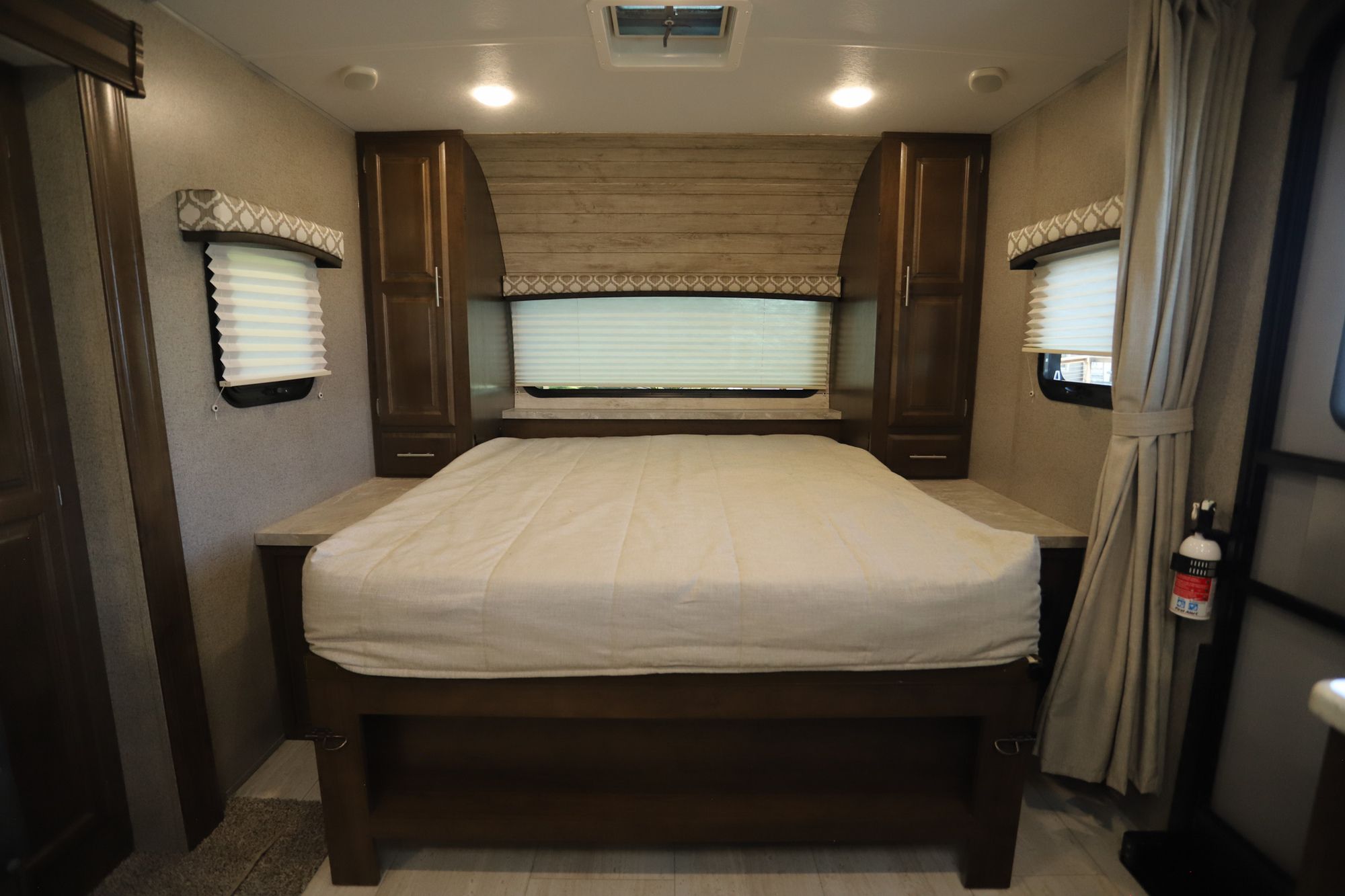 Used 2019 Forest River Flagstaff Micro Light 21DS Travel Trailer  For Sale