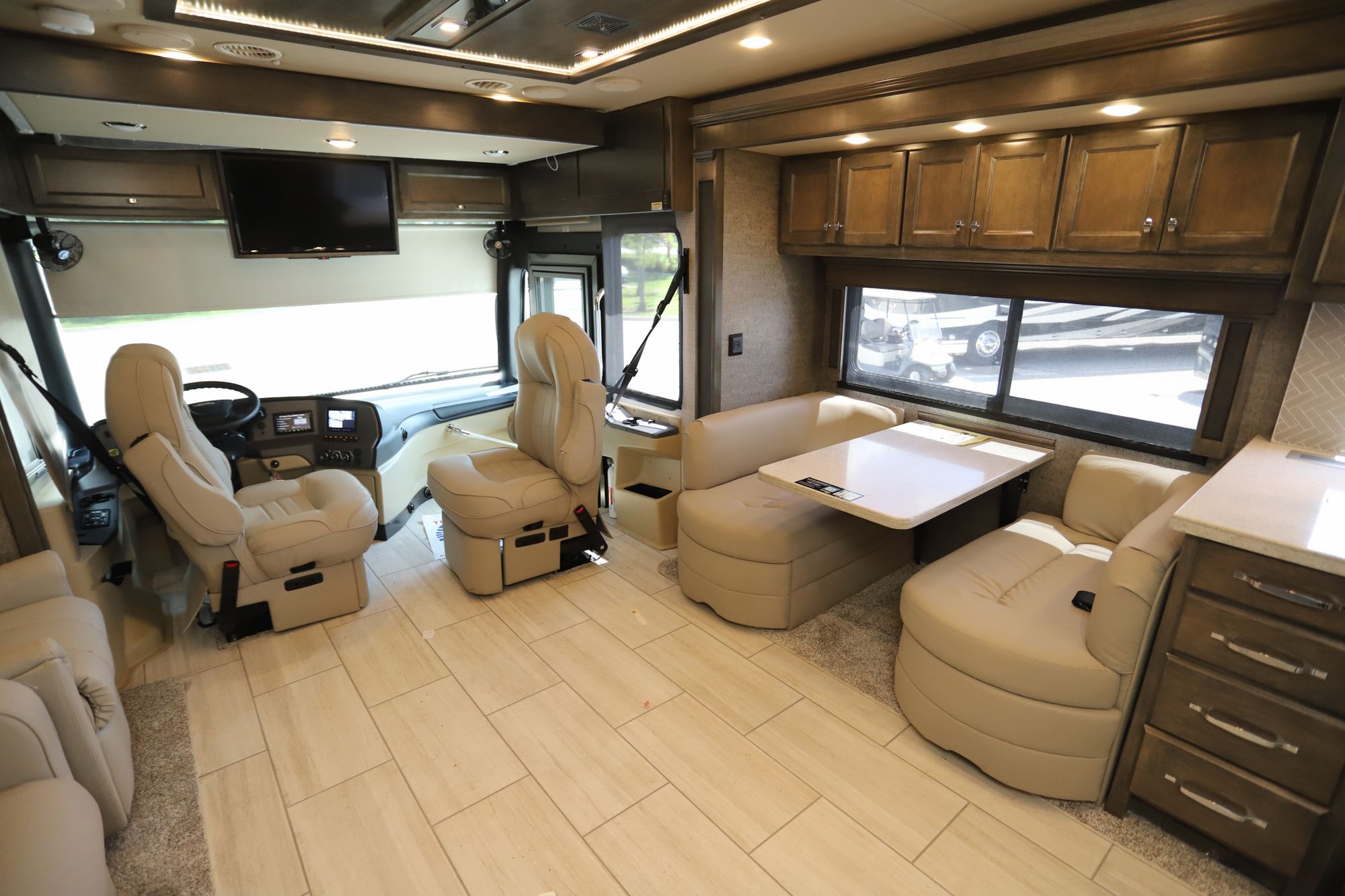 New 2022 Tiffin Motor Homes Allegro Red 33AA Class A  For Sale