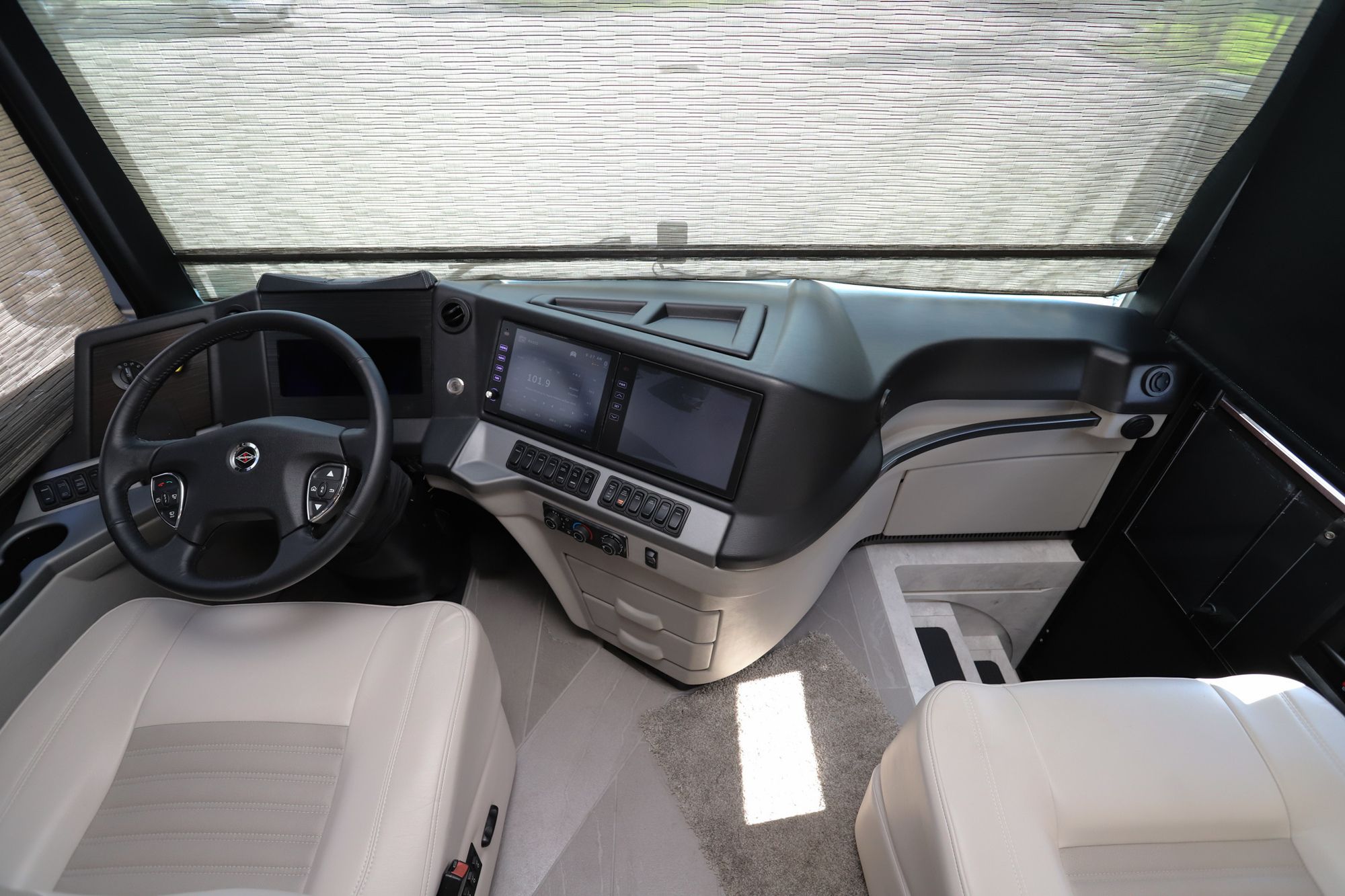 Used 2022 Newmar New Aire 3543 Class A  For Sale
