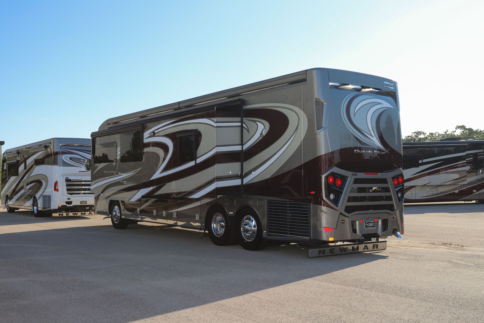 New 2022 Newmar Dutch Star 4081 Class A  For Sale