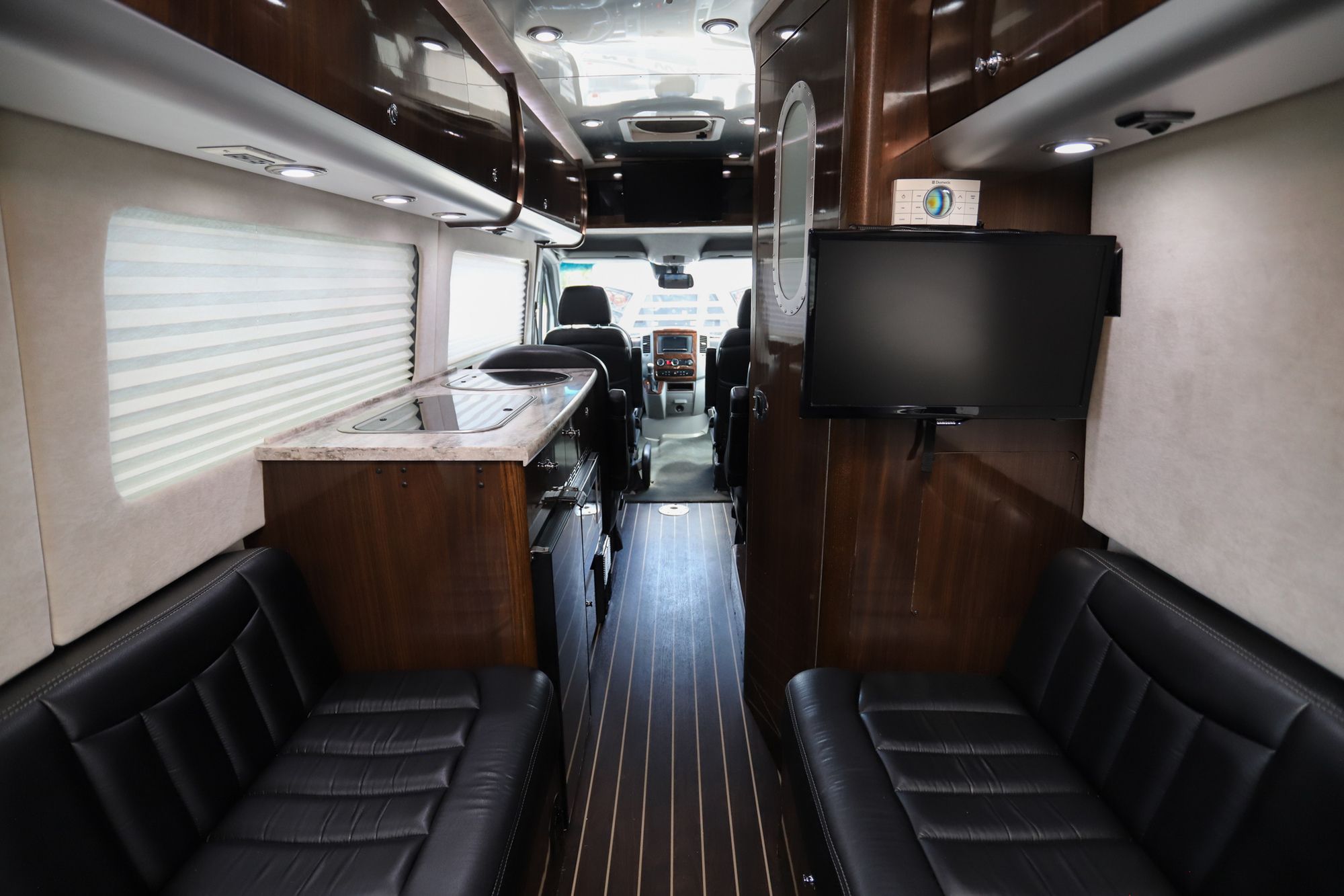 Used 2015 Airstream Interstate EXT LOUNGE Class B  For Sale