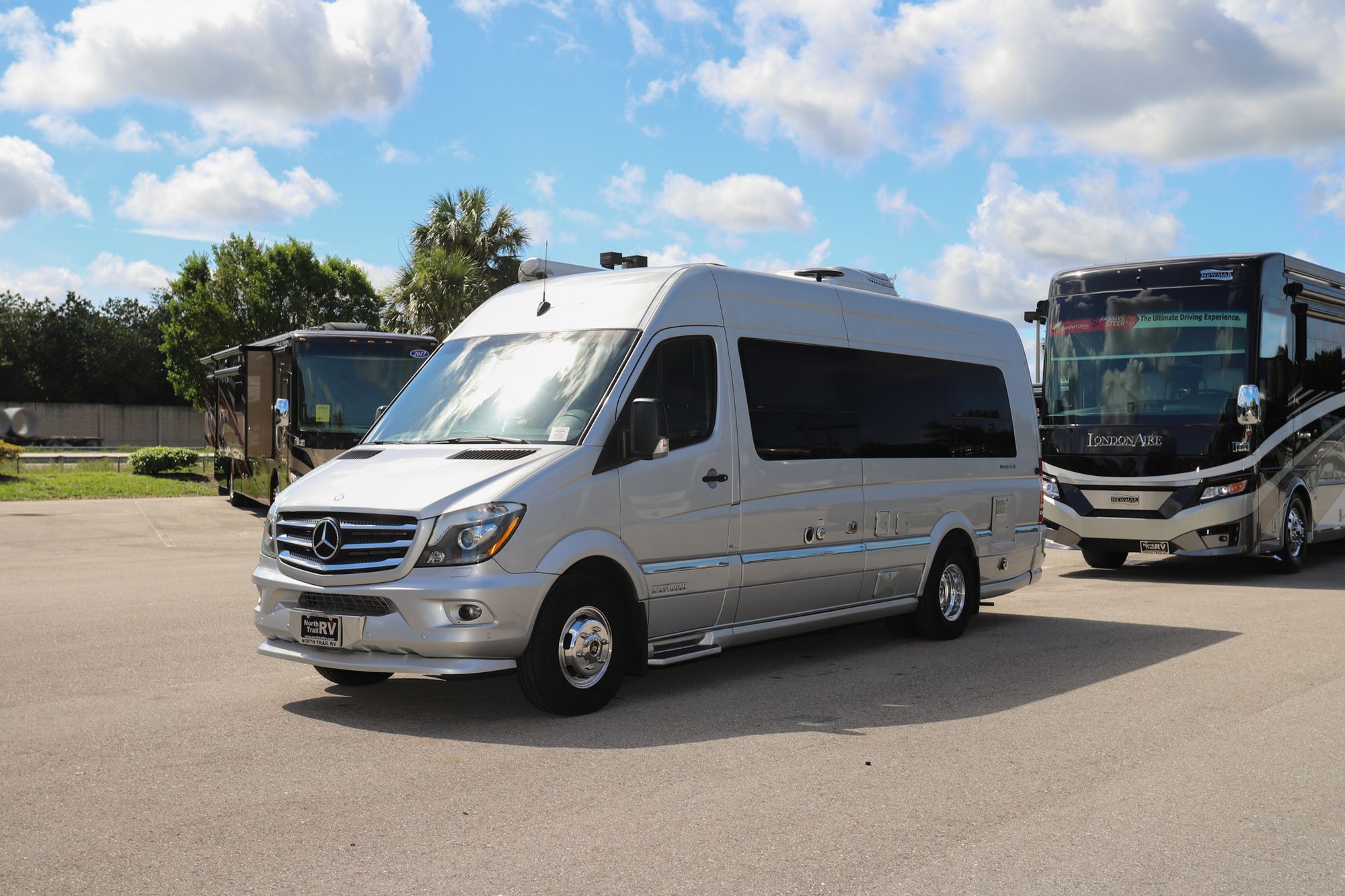 Used 2015 Airstream Interstate EXT LOUNGE Class B  For Sale