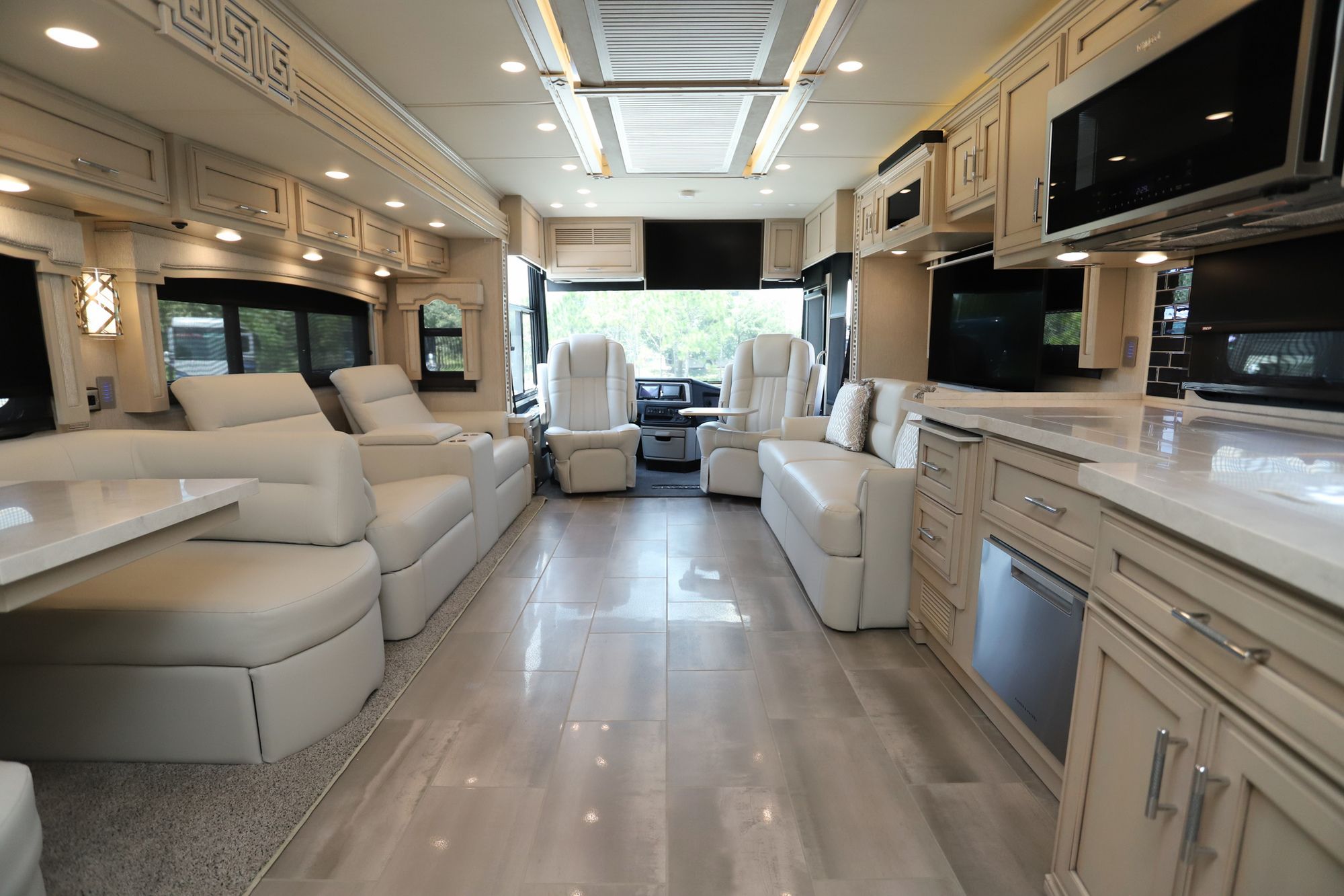 Used 2022 Newmar Ventana 4369 Class A  For Sale