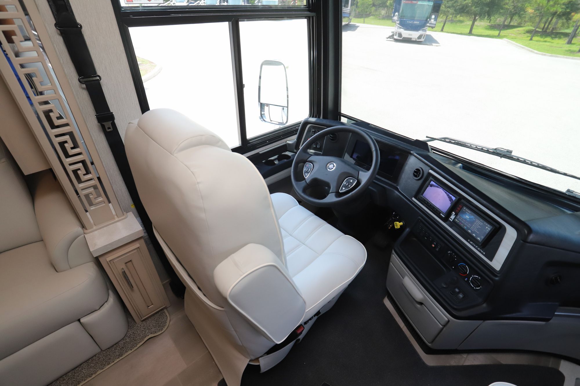 Used 2022 Newmar Ventana 4369 Class A  For Sale