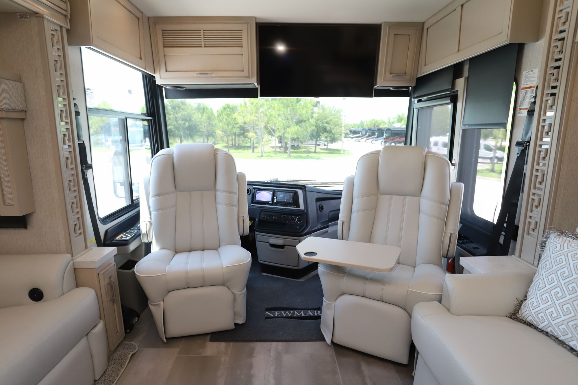 Used 2022 Newmar Ventana 4369 Class A  For Sale