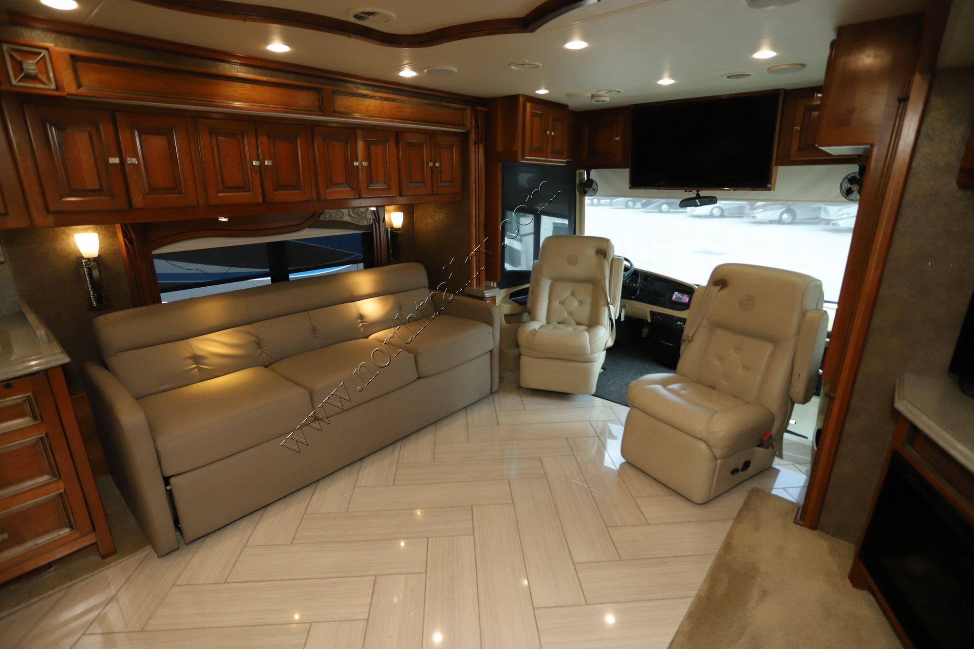 Used 2014 Tiffin Motor Homes Allegro Bus 45LP Class A  For Sale