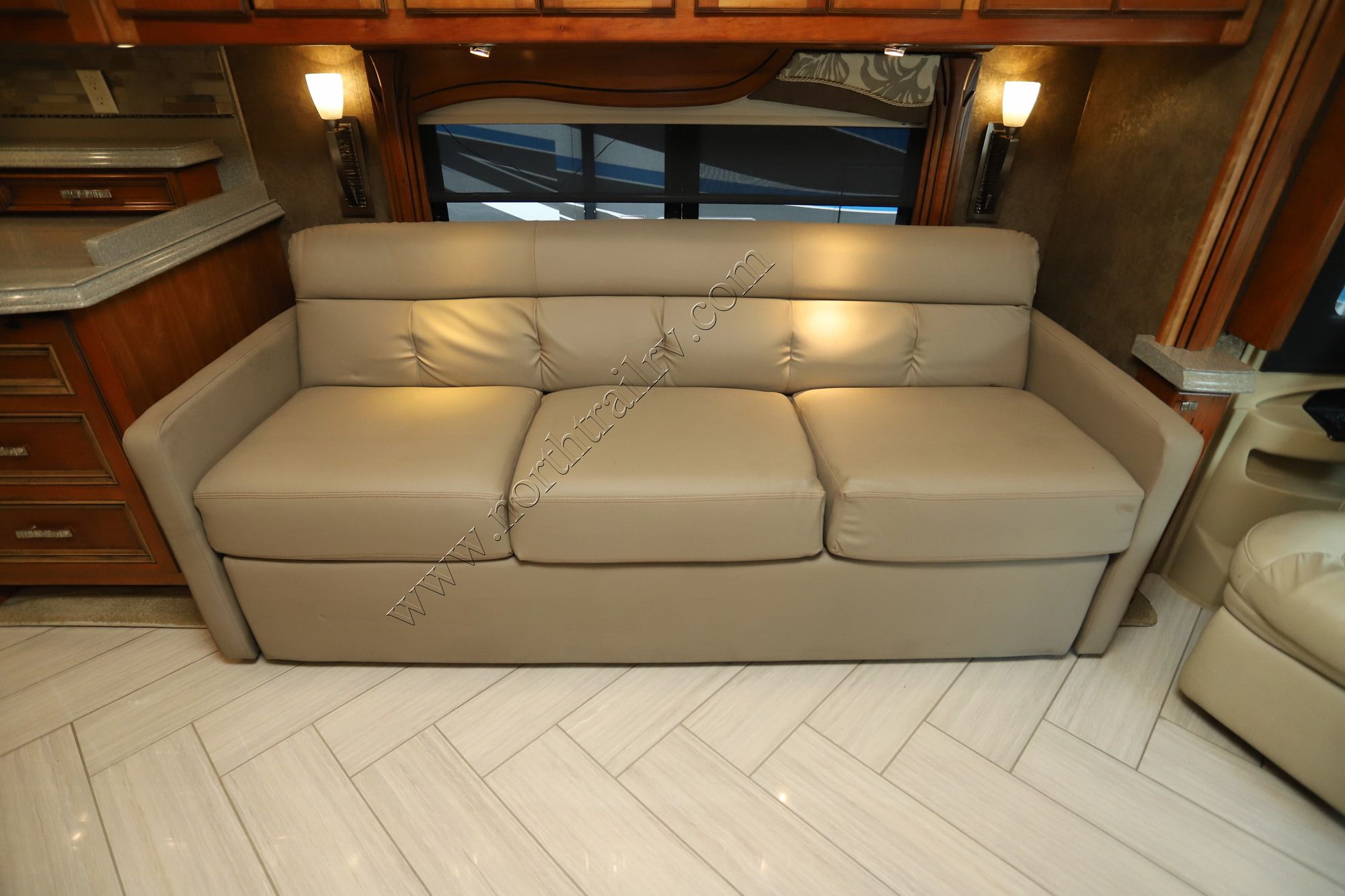 Used 2014 Tiffin Motor Homes Allegro Bus 45LP Class A  For Sale