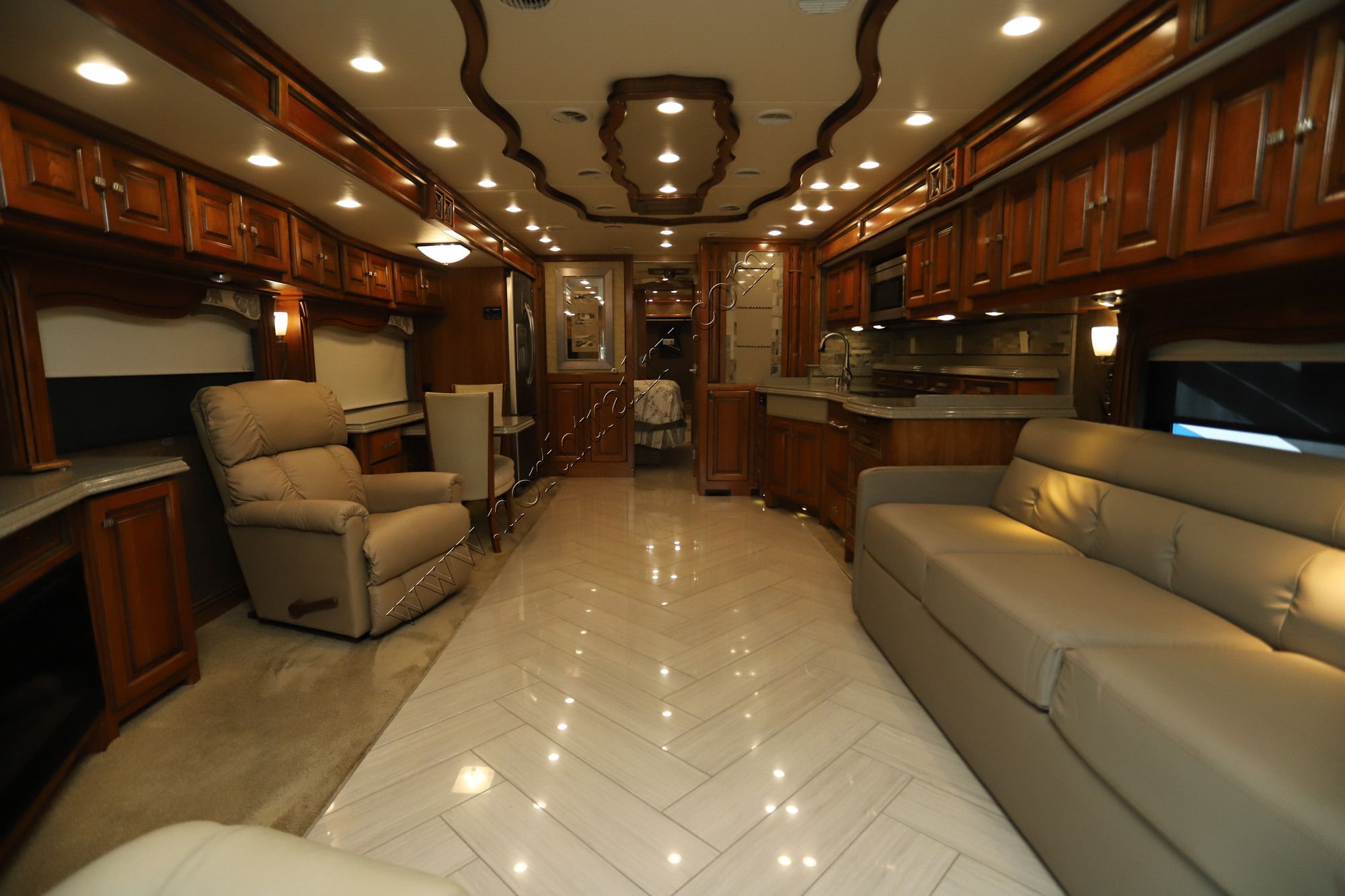 Used 2014 Tiffin Motor Homes Allegro Bus 45LP Class A  For Sale