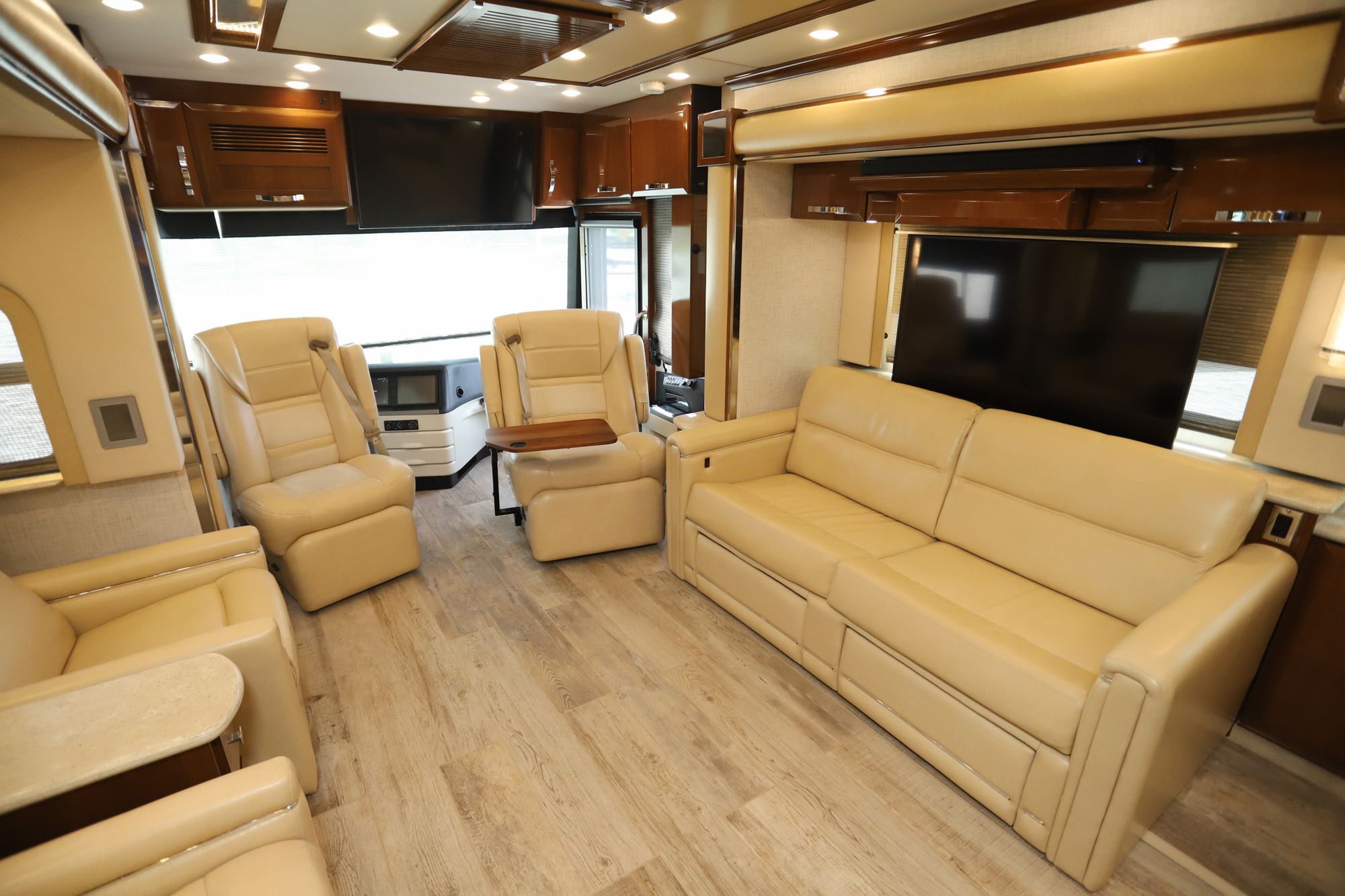 Used 2020 Newmar King Aire 4533 Class A  For Sale