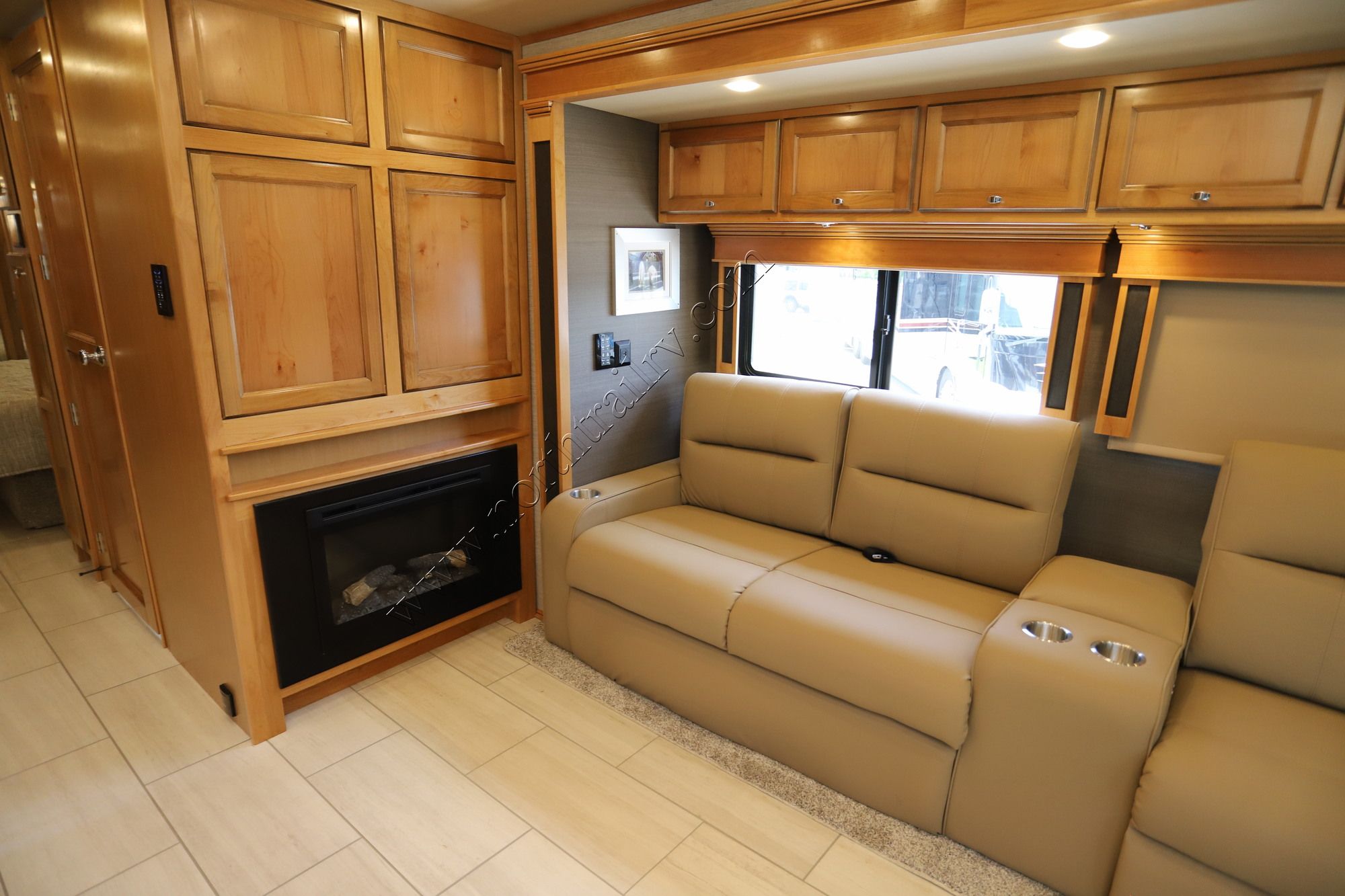 New 2022 Tiffin Motor Homes Allegro Red 33AA Class A  For Sale