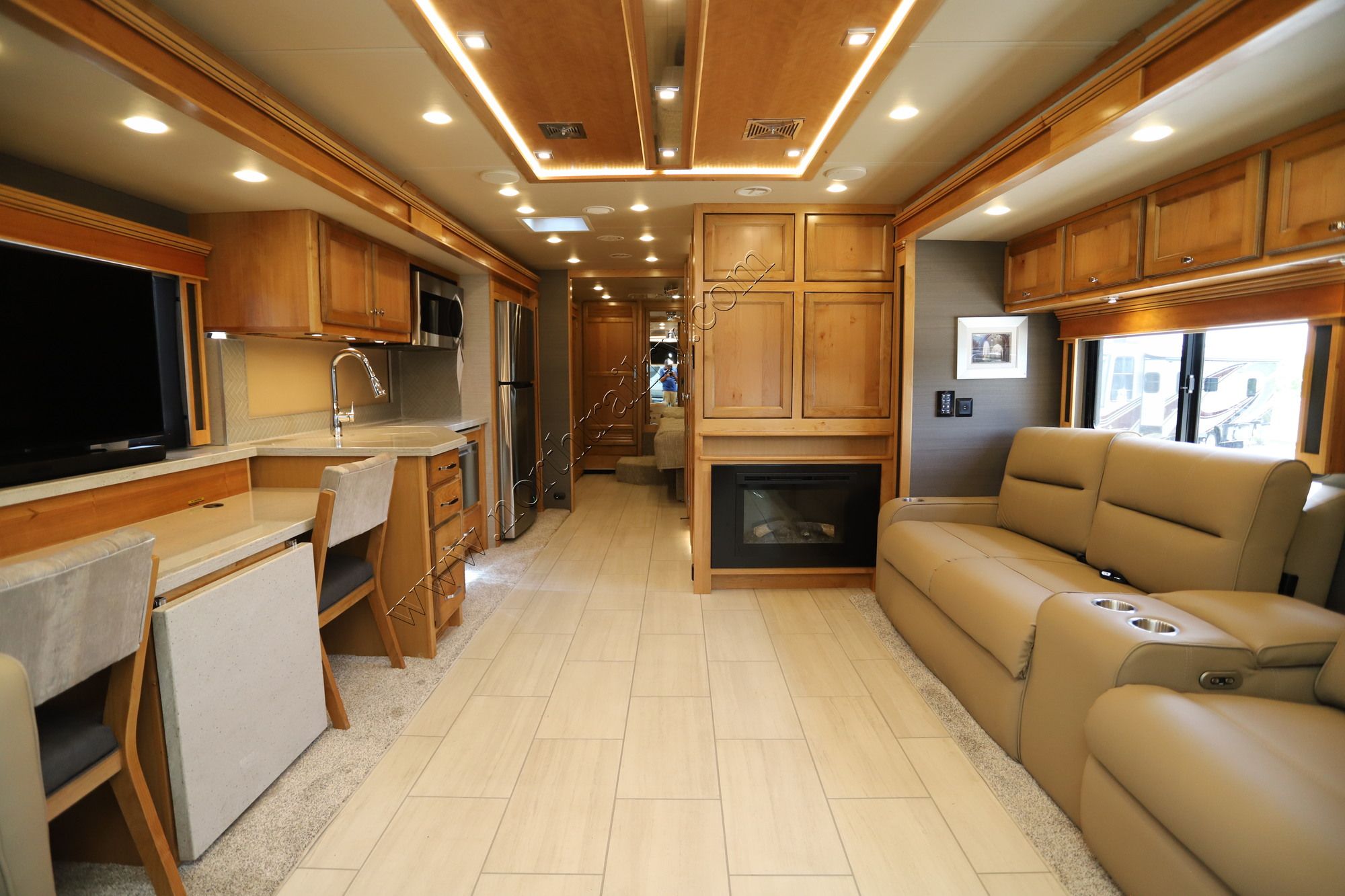 New 2022 Tiffin Motor Homes Allegro Red 33AA Class A  For Sale