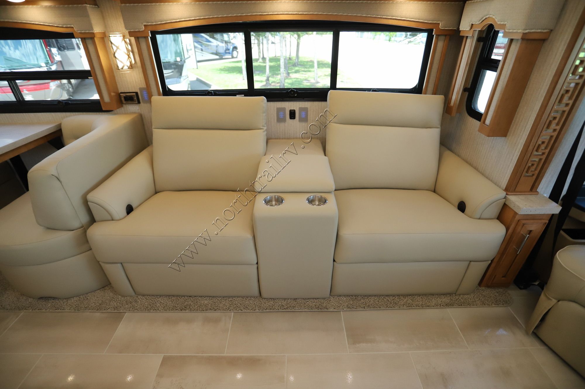 New 2022 Newmar Ventana 4369 Class A  For Sale