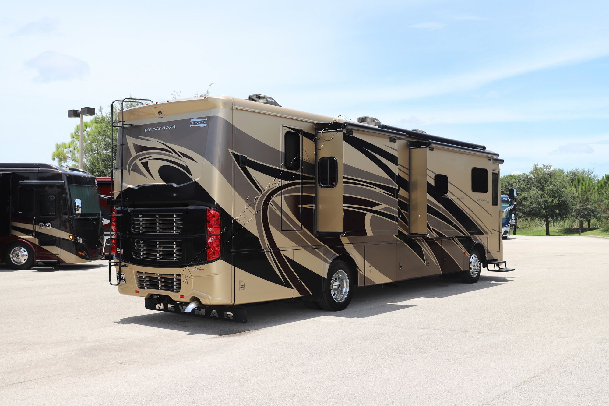 Used 2016 Newmar Ventana 3709 Class A  For Sale