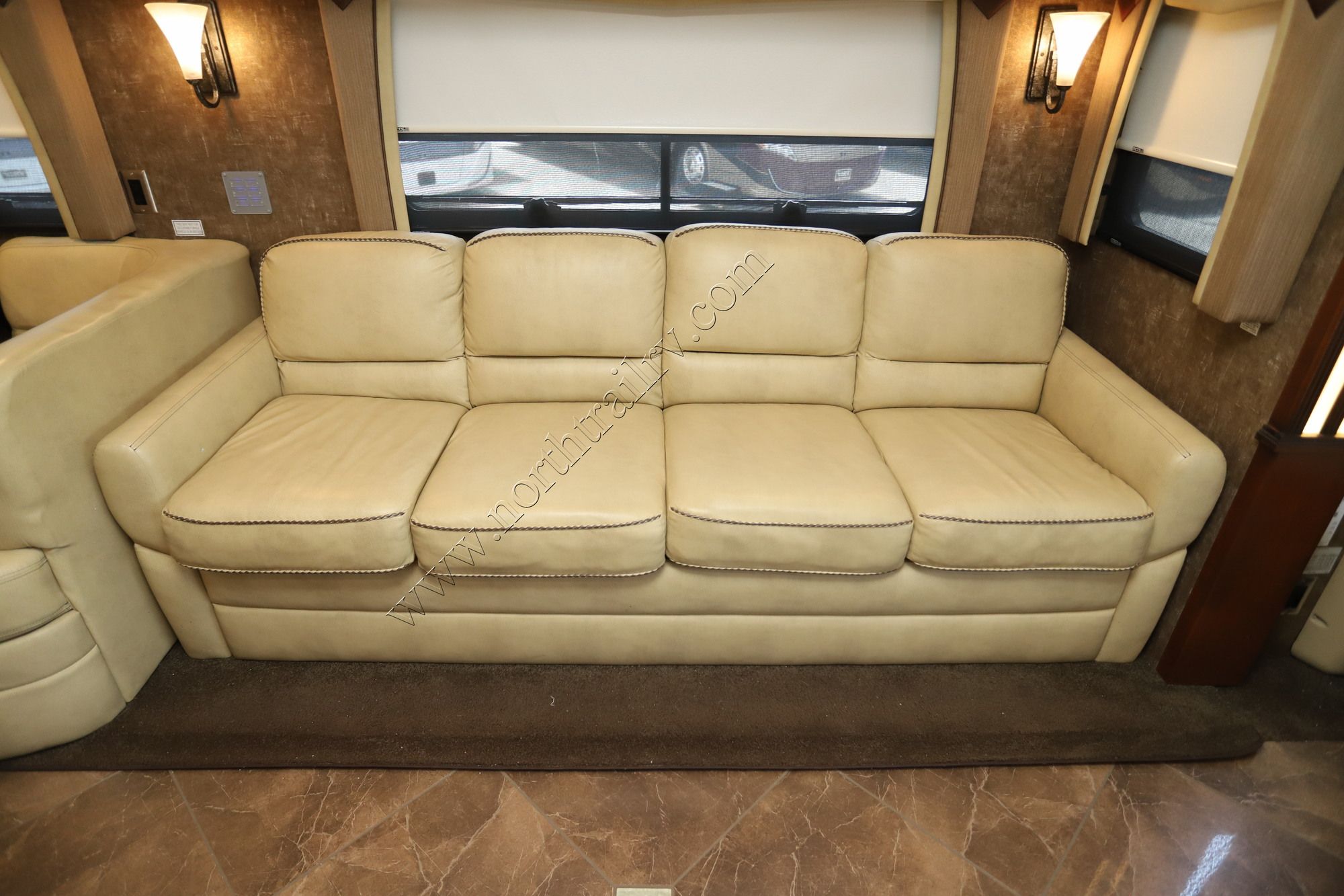 Used 2014 Newmar Dutch Star 4364 Class A  For Sale
