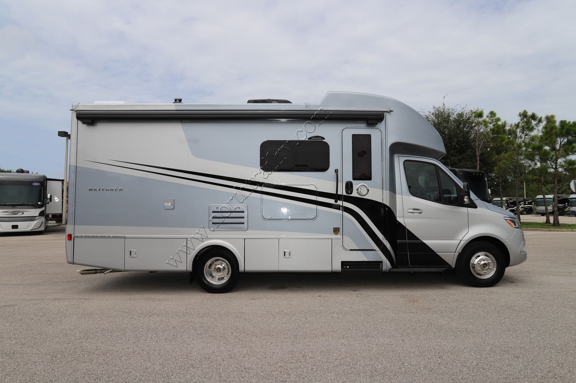 New 2023 Tiffin Motor Homes Wayfarer 25RW Class C  For Sale