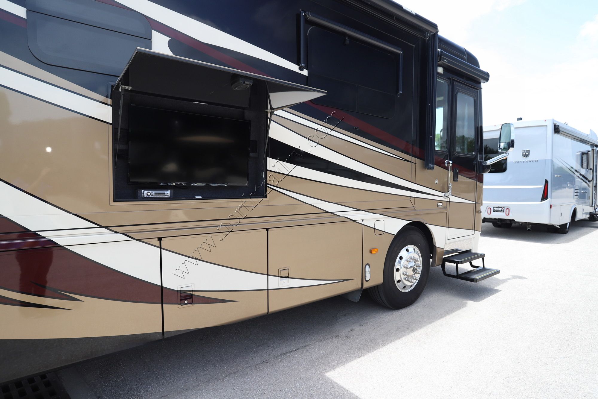 Used 2014 Newmar Dutch Star 4364 Class A  For Sale