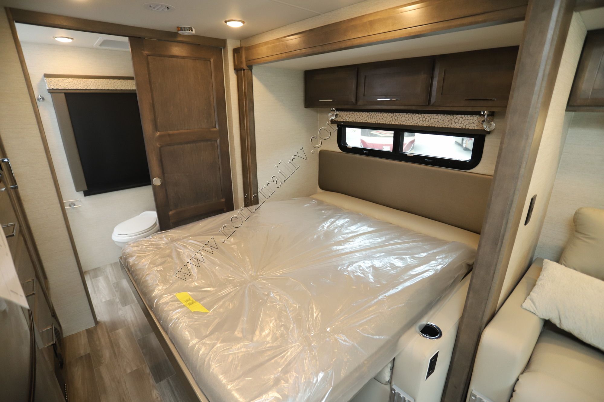 New 2023 Tiffin Motor Homes Wayfarer 25RW Class C  For Sale