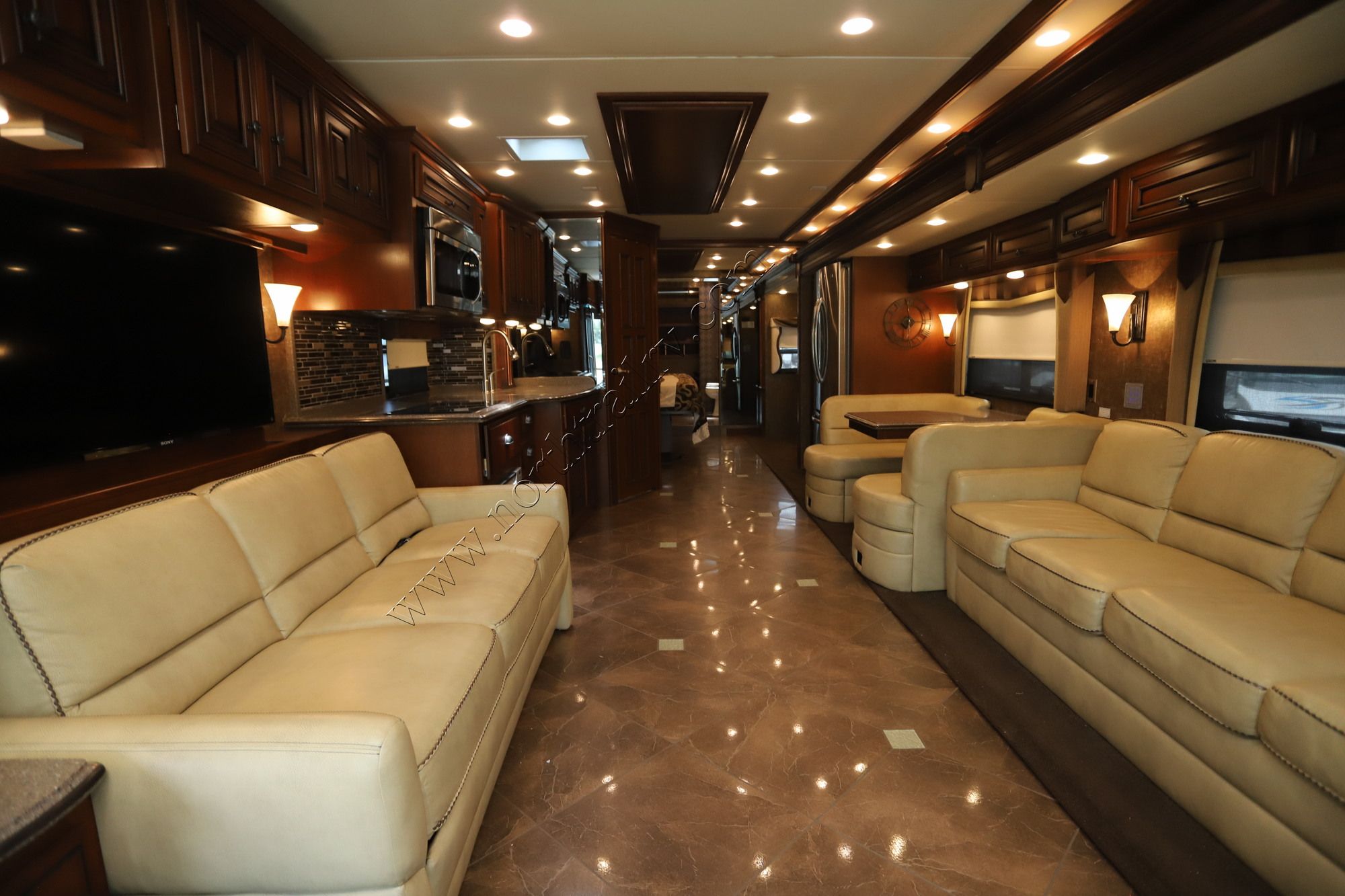 Used 2014 Newmar Dutch Star 4364 Class A  For Sale