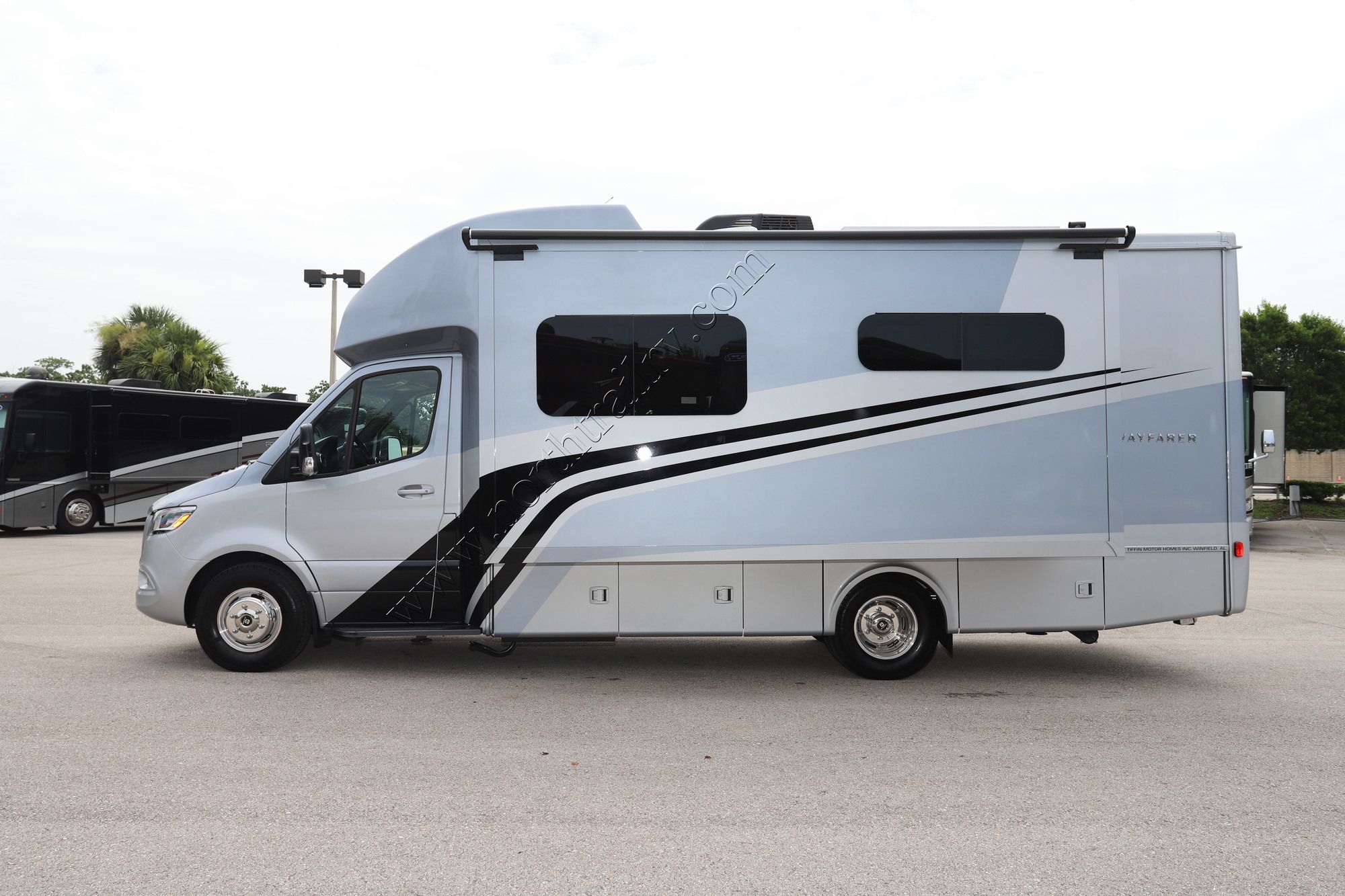 New 2023 Tiffin Motor Homes Wayfarer 25RW Class C  For Sale