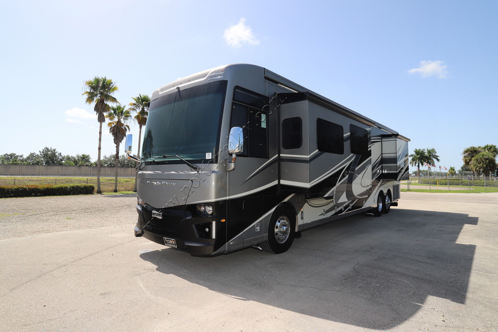 Used 2021 Newmar Dutch Star 4311 Class A  For Sale