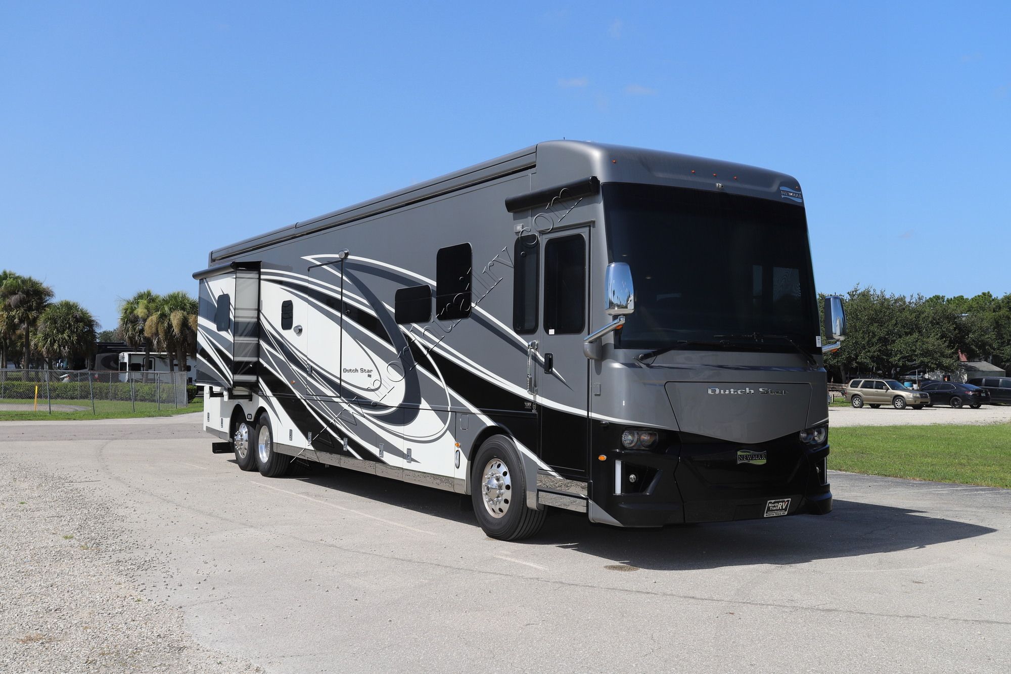 Used 2021 Newmar Dutch Star 4311 Class A  For Sale