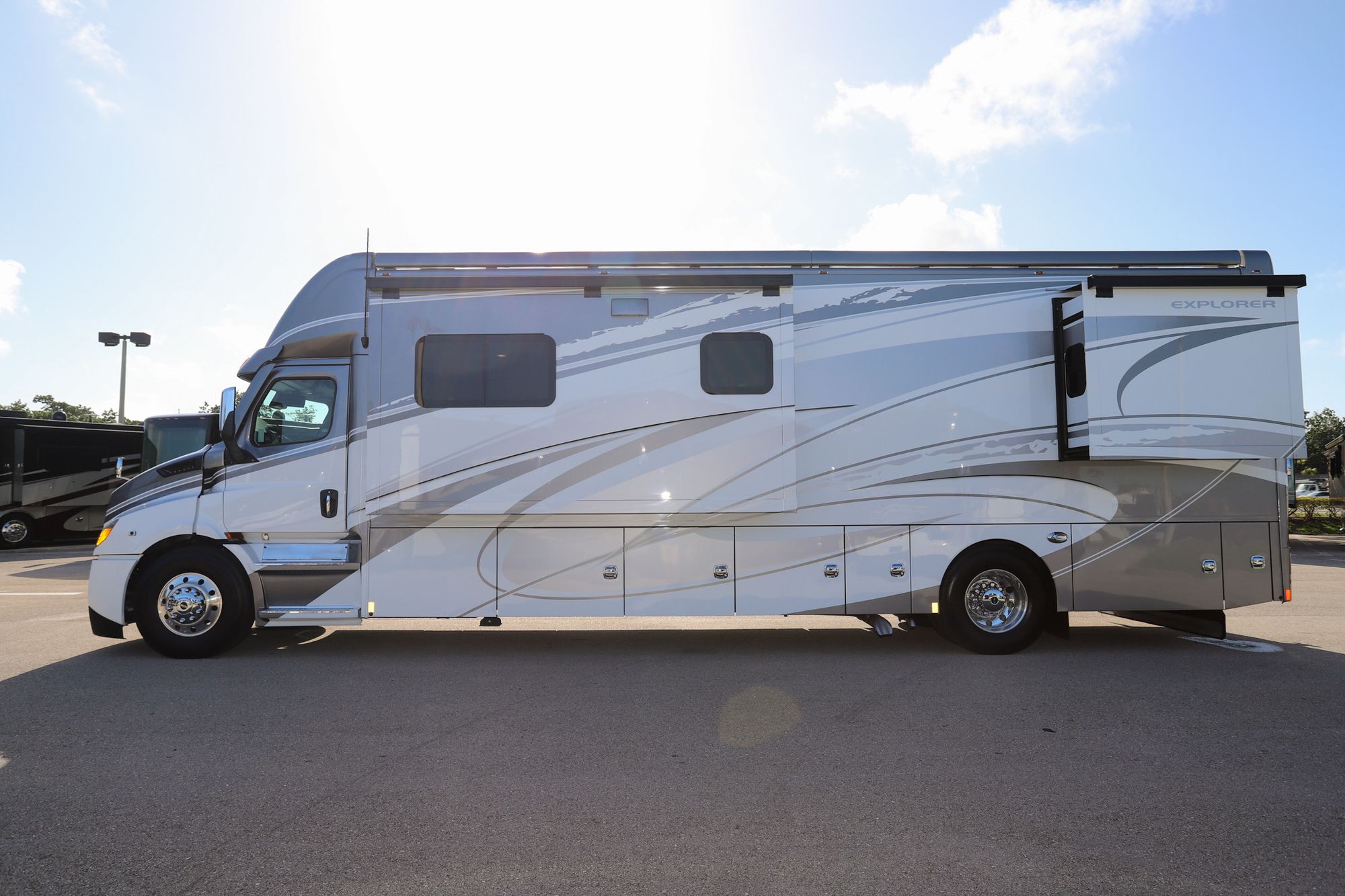 New 2023 Renegade Rv Explorer 38EMB Super C  For Sale