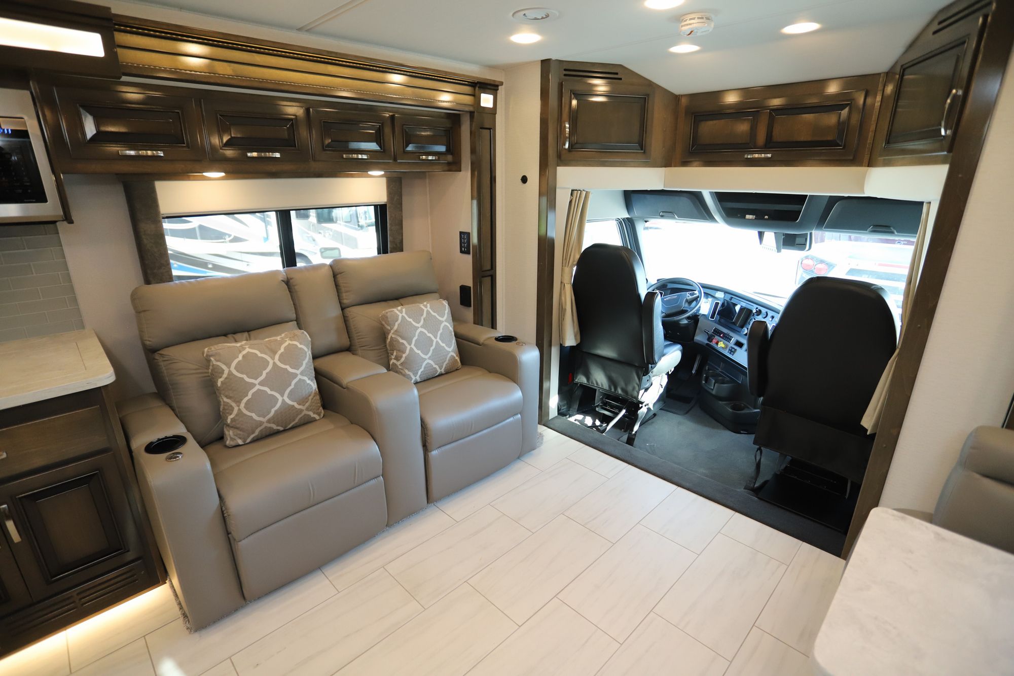 New 2023 Renegade Rv Explorer 38EMB Super C  For Sale