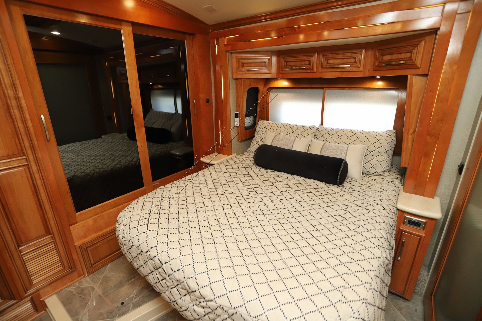 Used 2019 Newmar New Aire 3345 Class A  For Sale