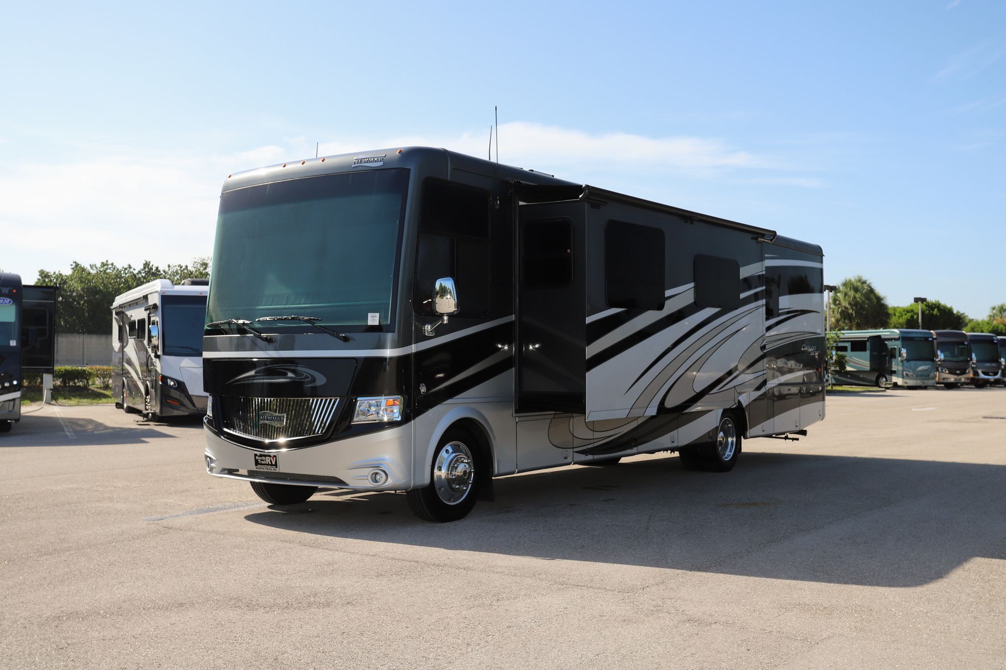 Used 2016 Newmar Canyon Star 3710 Class A  For Sale