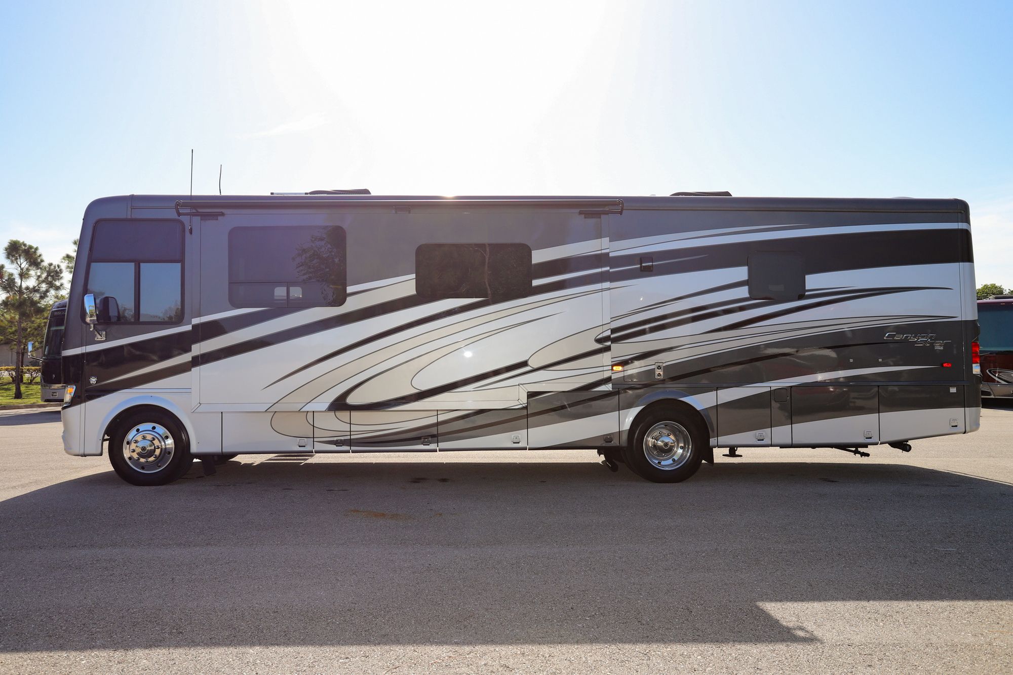 Used 2016 Newmar Canyon Star 3710 Class A  For Sale