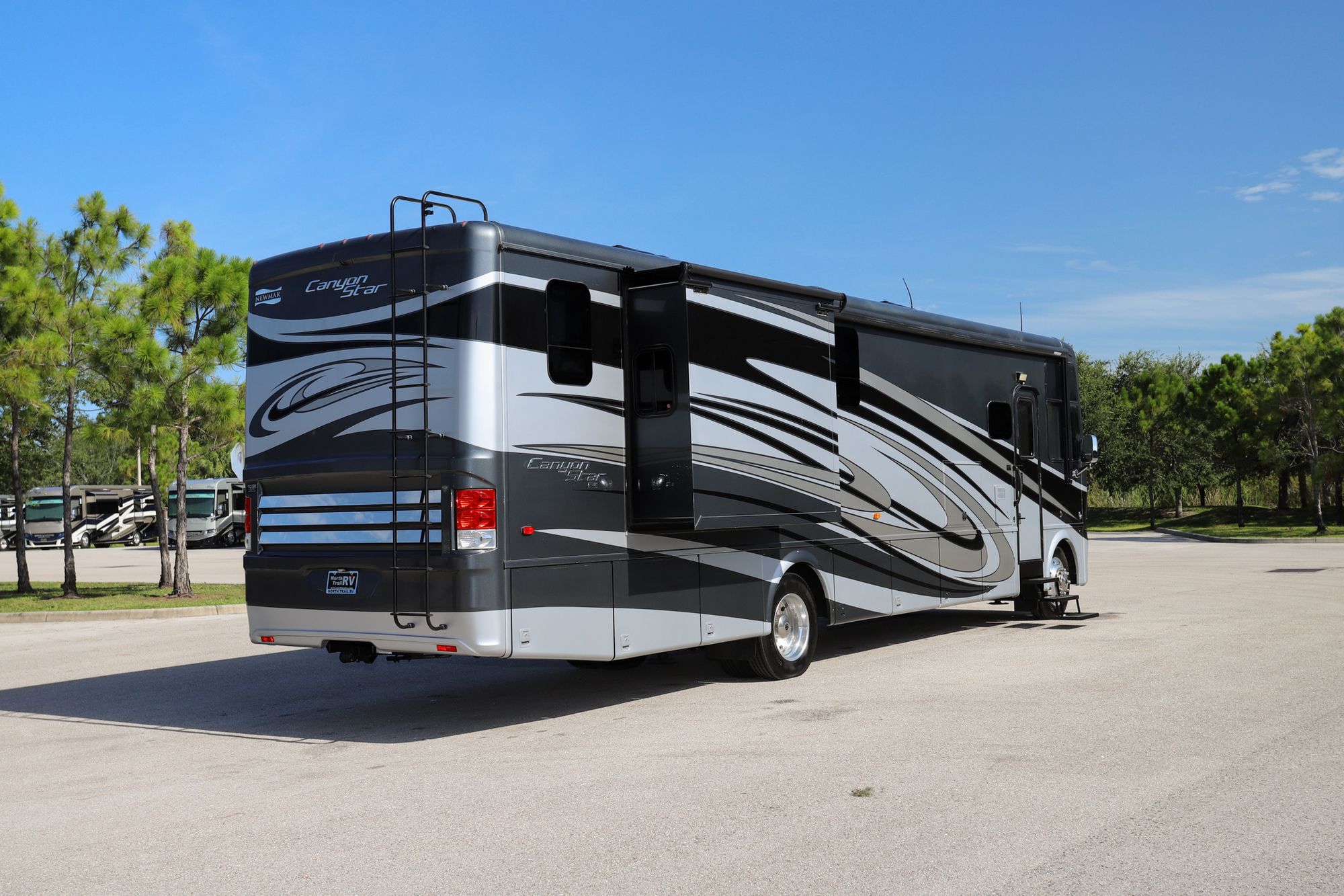 Used 2016 Newmar Canyon Star 3710 Class A  For Sale