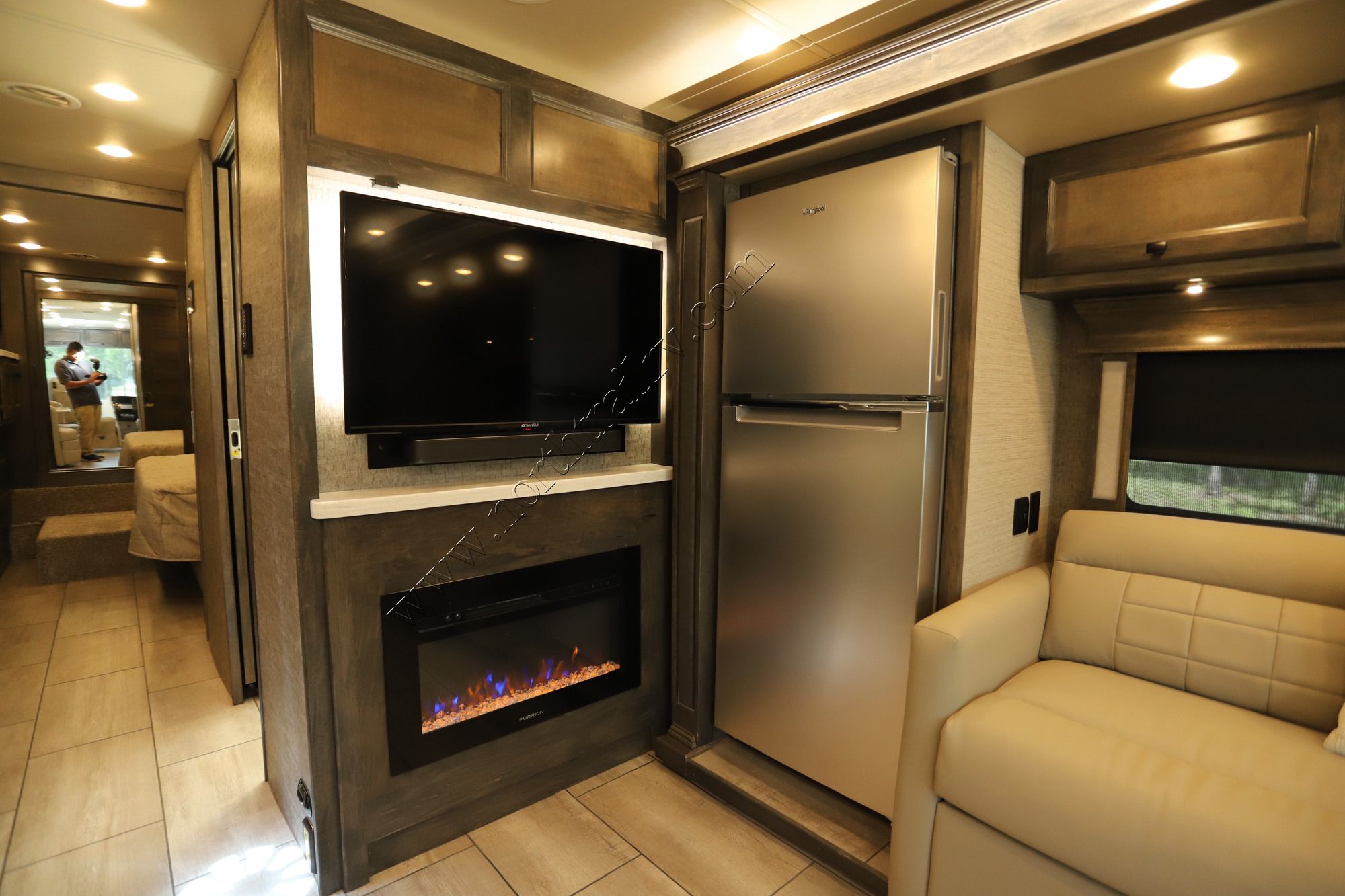 Used 2022 Tiffin Motor Homes Breeze 33BR Class A  For Sale