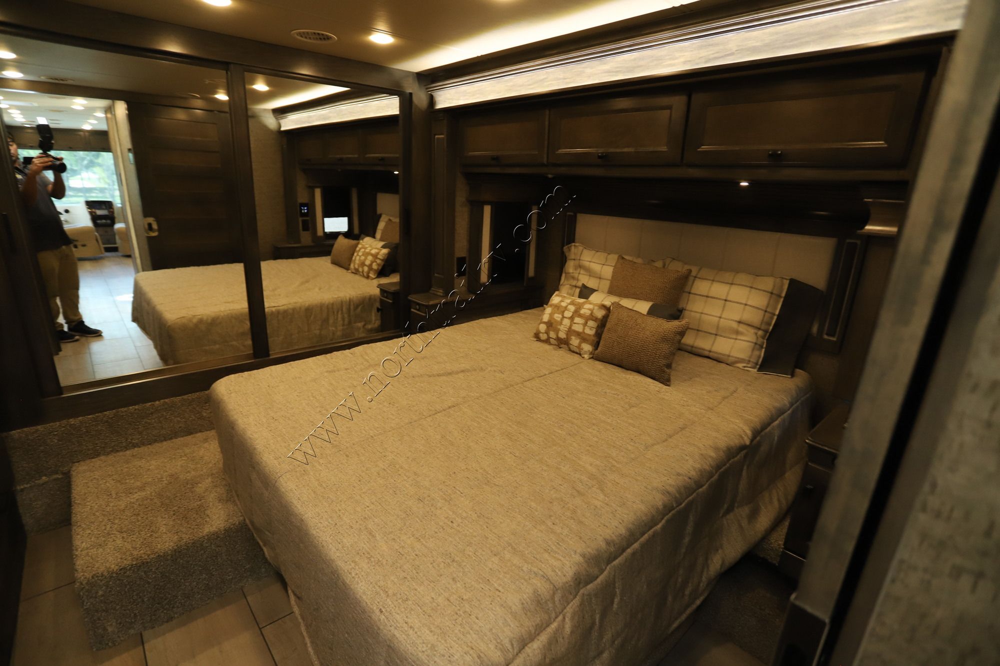 Used 2022 Tiffin Motor Homes Breeze 33BR Class A  For Sale