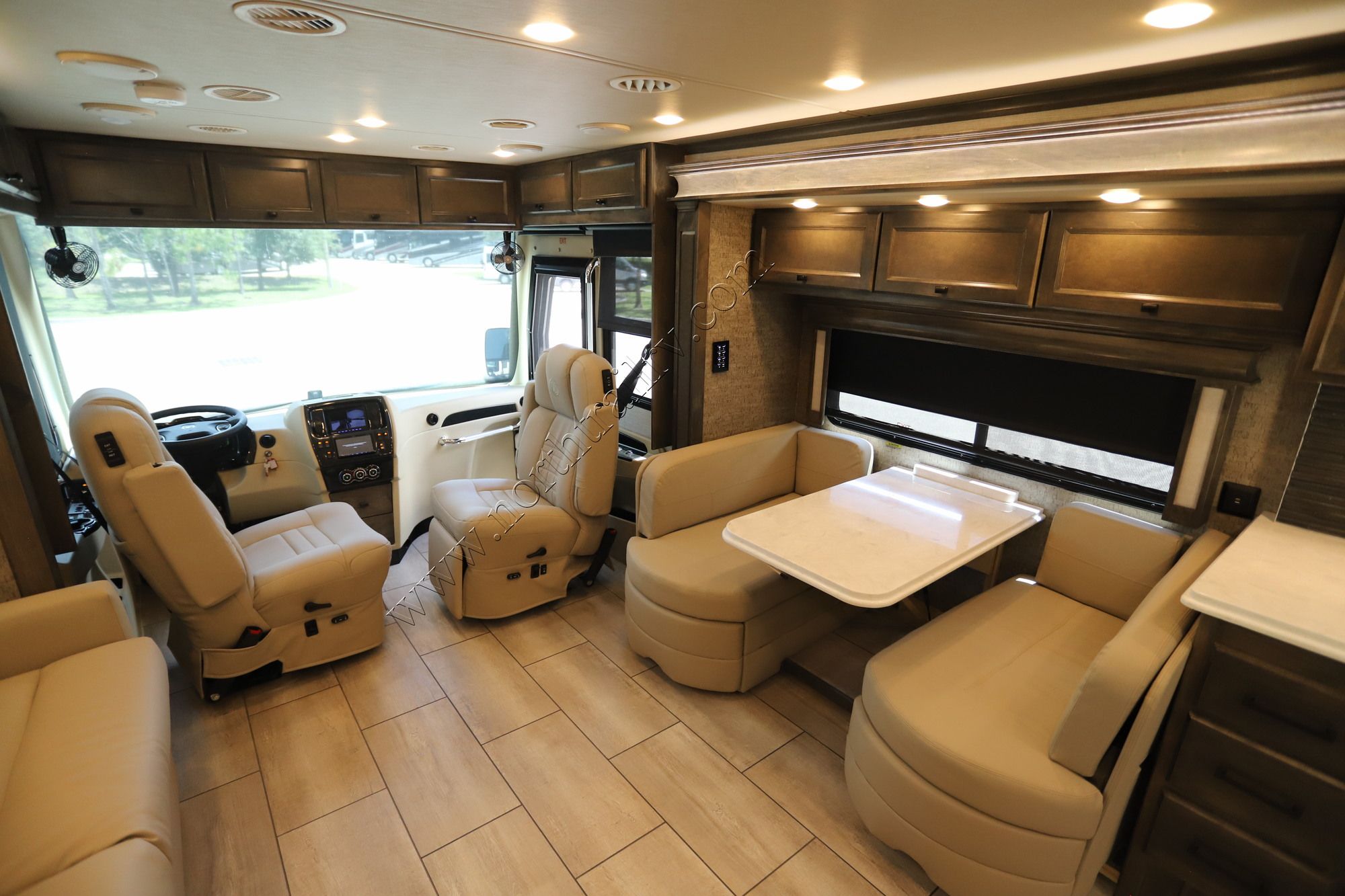 Used 2022 Tiffin Motor Homes Breeze 33BR Class A  For Sale