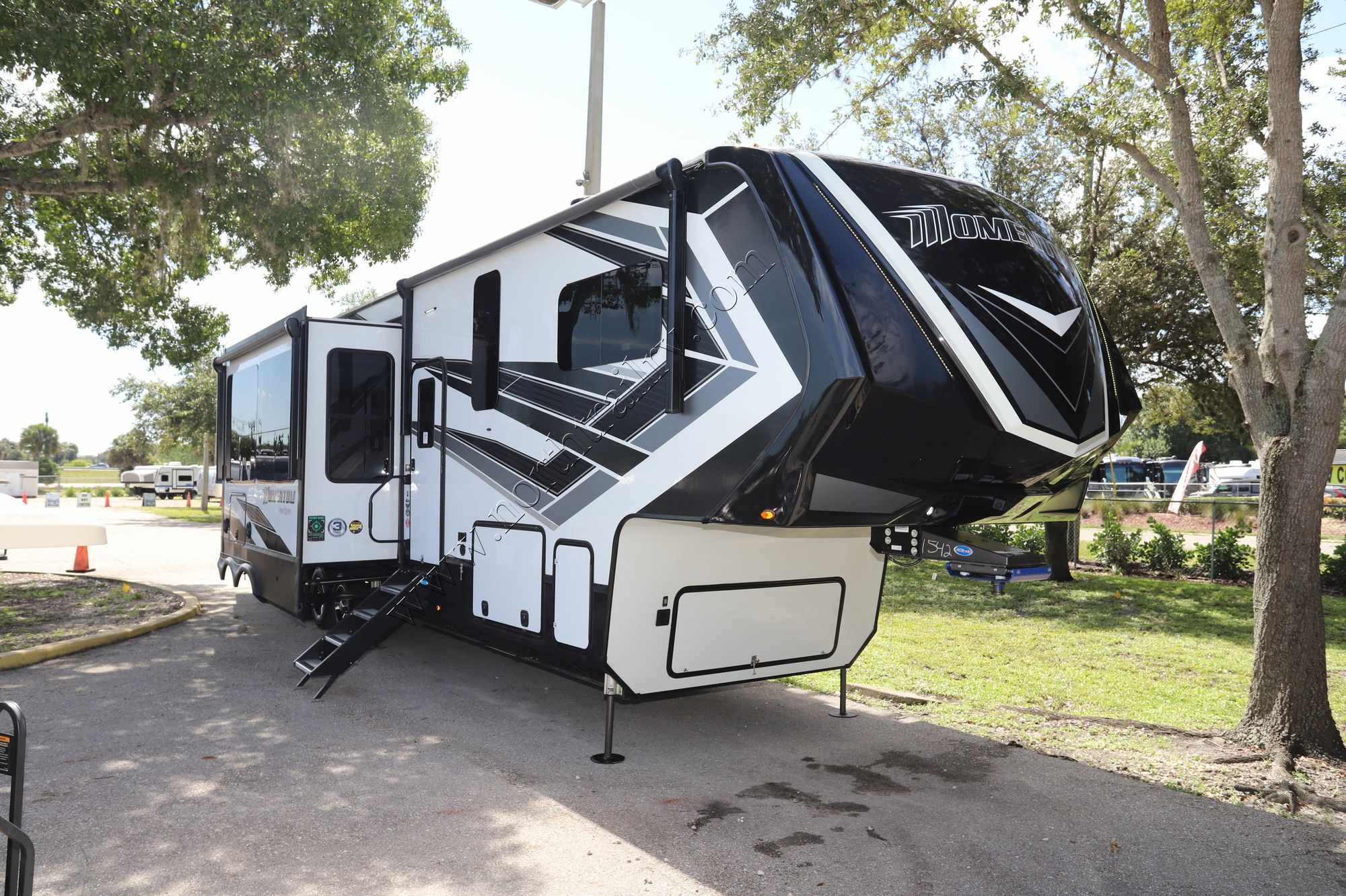 Used 2022 Grand Design Momentum 397TH-R Fifth Wheel  For Sale