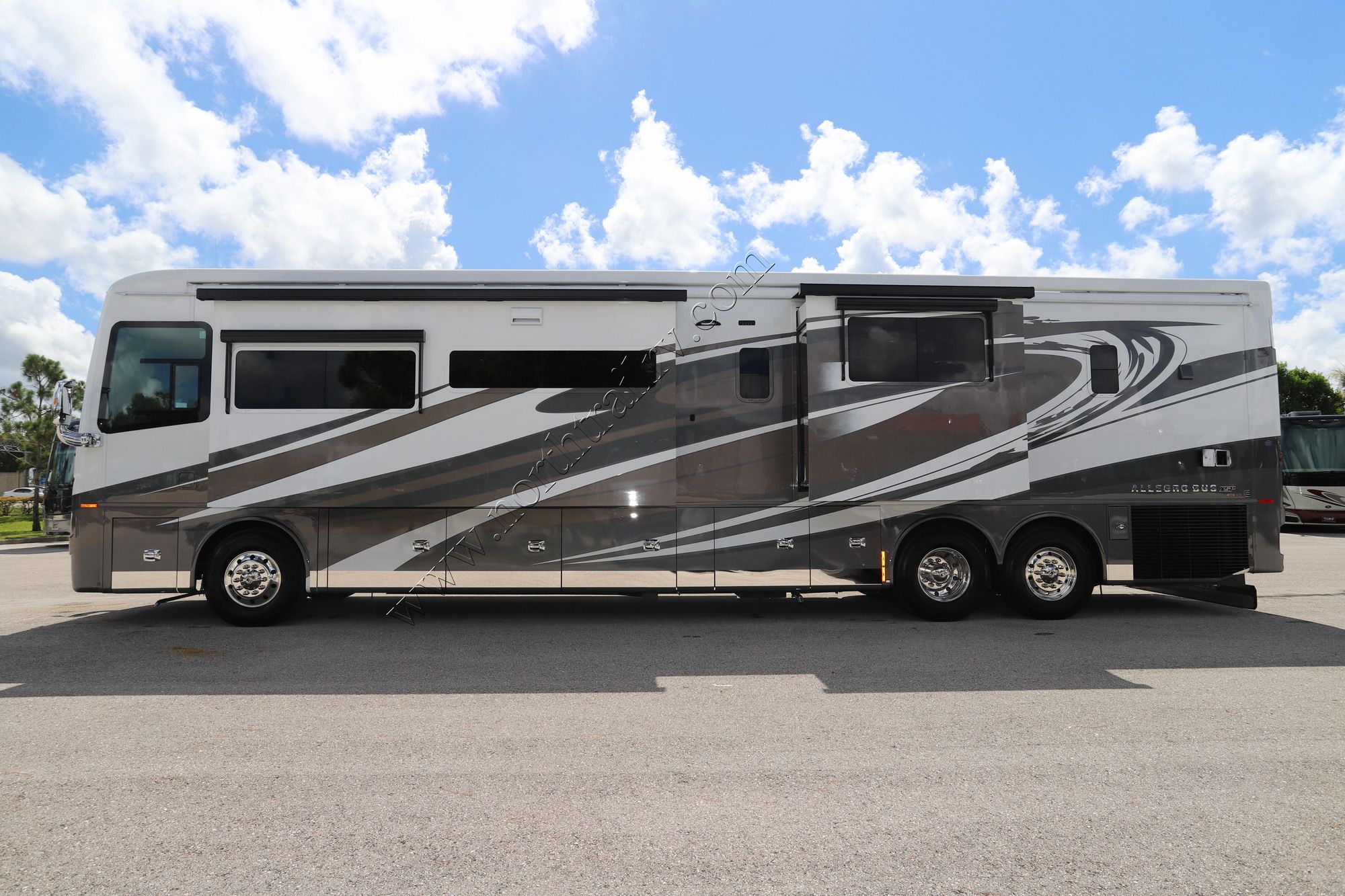 New 2022 Tiffin Motor Homes Allegro Bus 45OPP Class A  For Sale