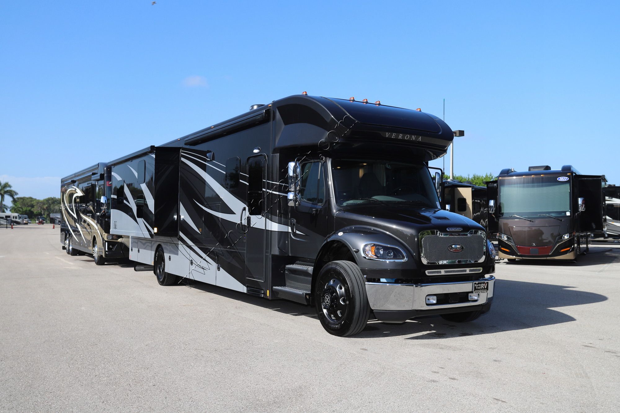 New 2023 Renegade Rv Verona 40VBH Super C  For Sale