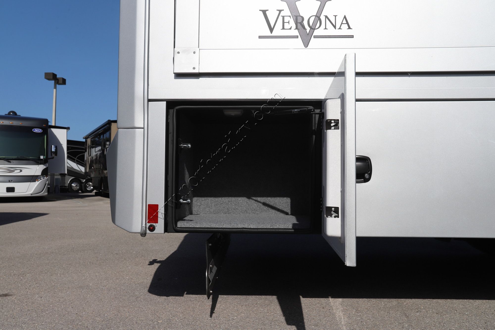 New 2023 Renegade Rv Verona 40VBH Super C  For Sale