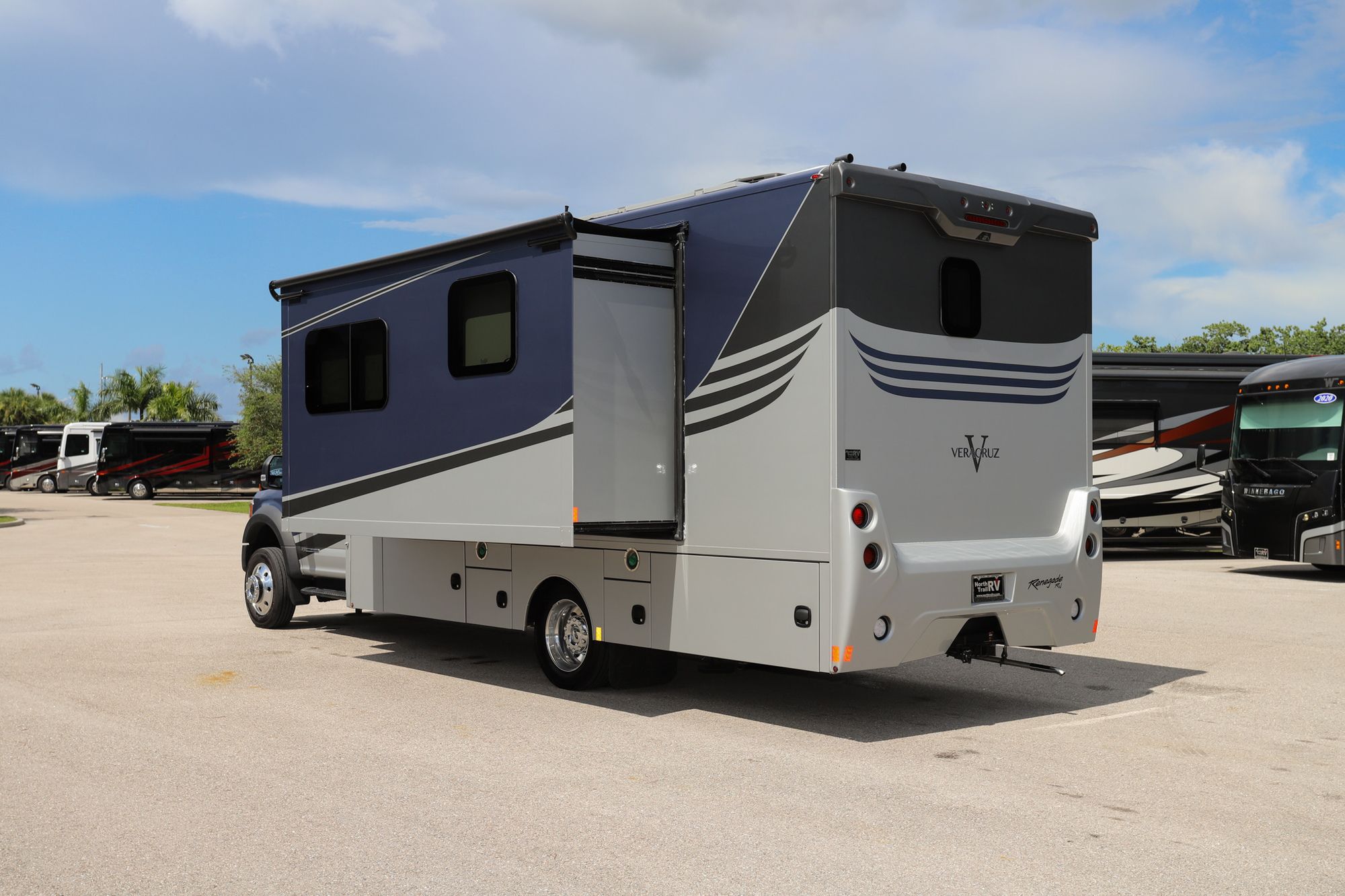 Used 2022 Renegade Rv Veracruz 30VRM Super C  For Sale