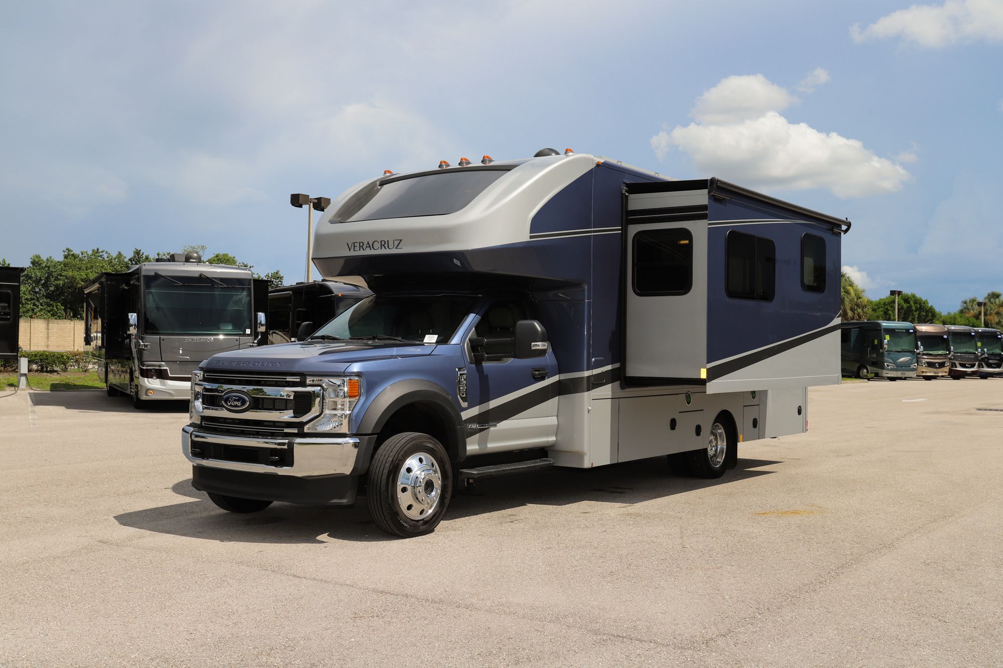 Used 2022 Renegade Rv Veracruz 30VRM Super C  For Sale