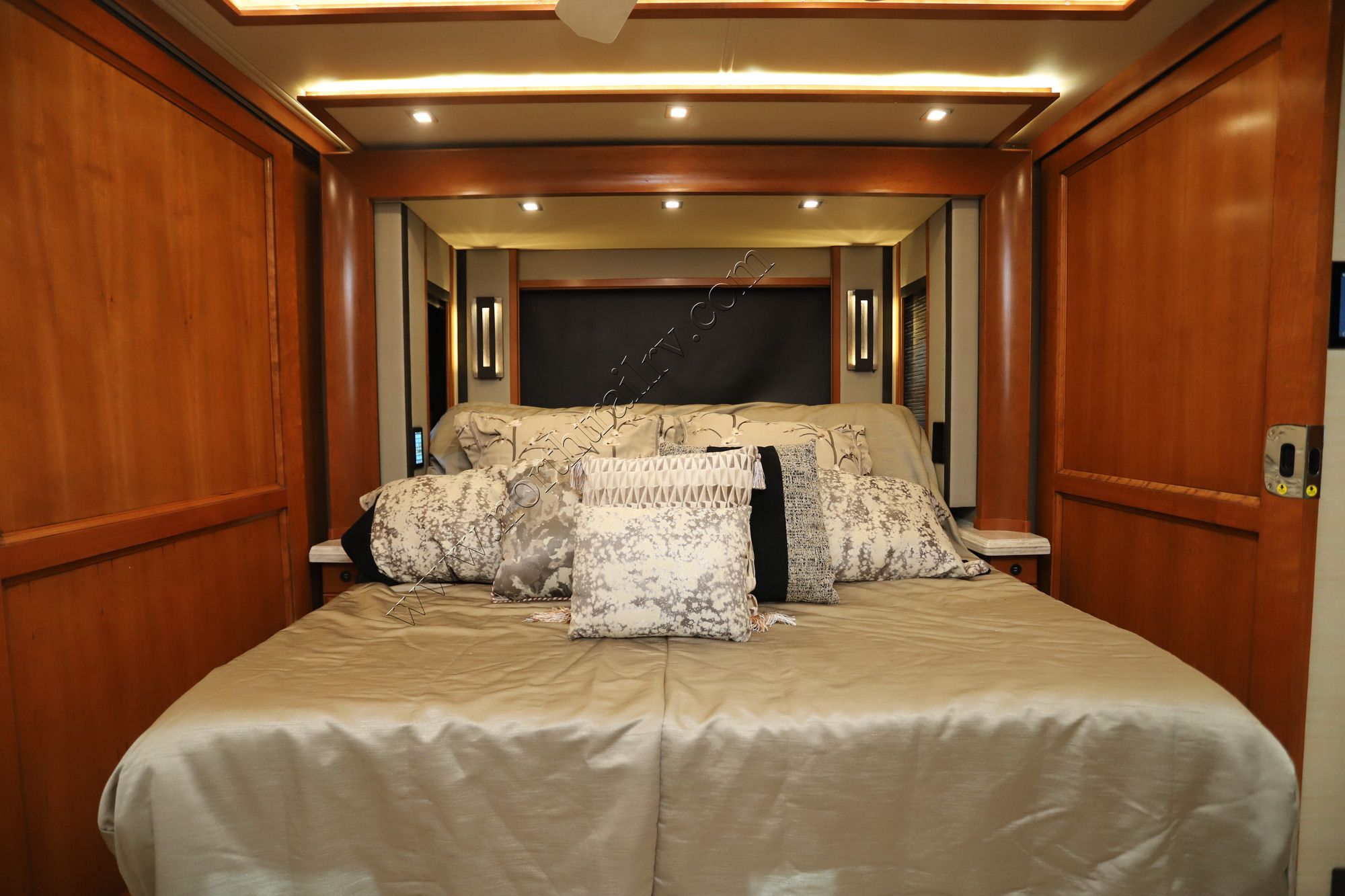 Used 2019 Tiffin Motor Homes Allegro Bus 45OPP Class A  For Sale