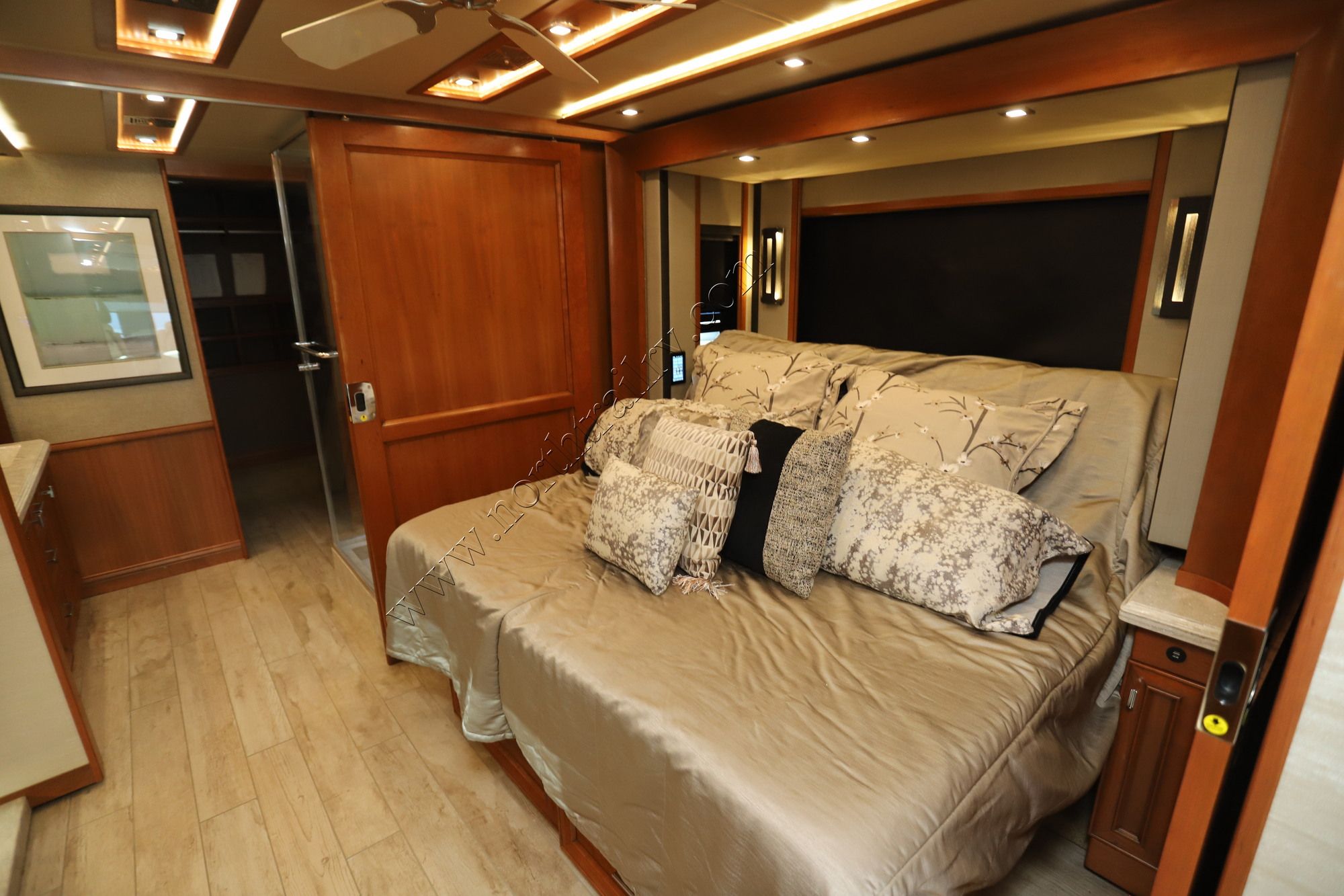 Used 2019 Tiffin Motor Homes Allegro Bus 45OPP Class A  For Sale