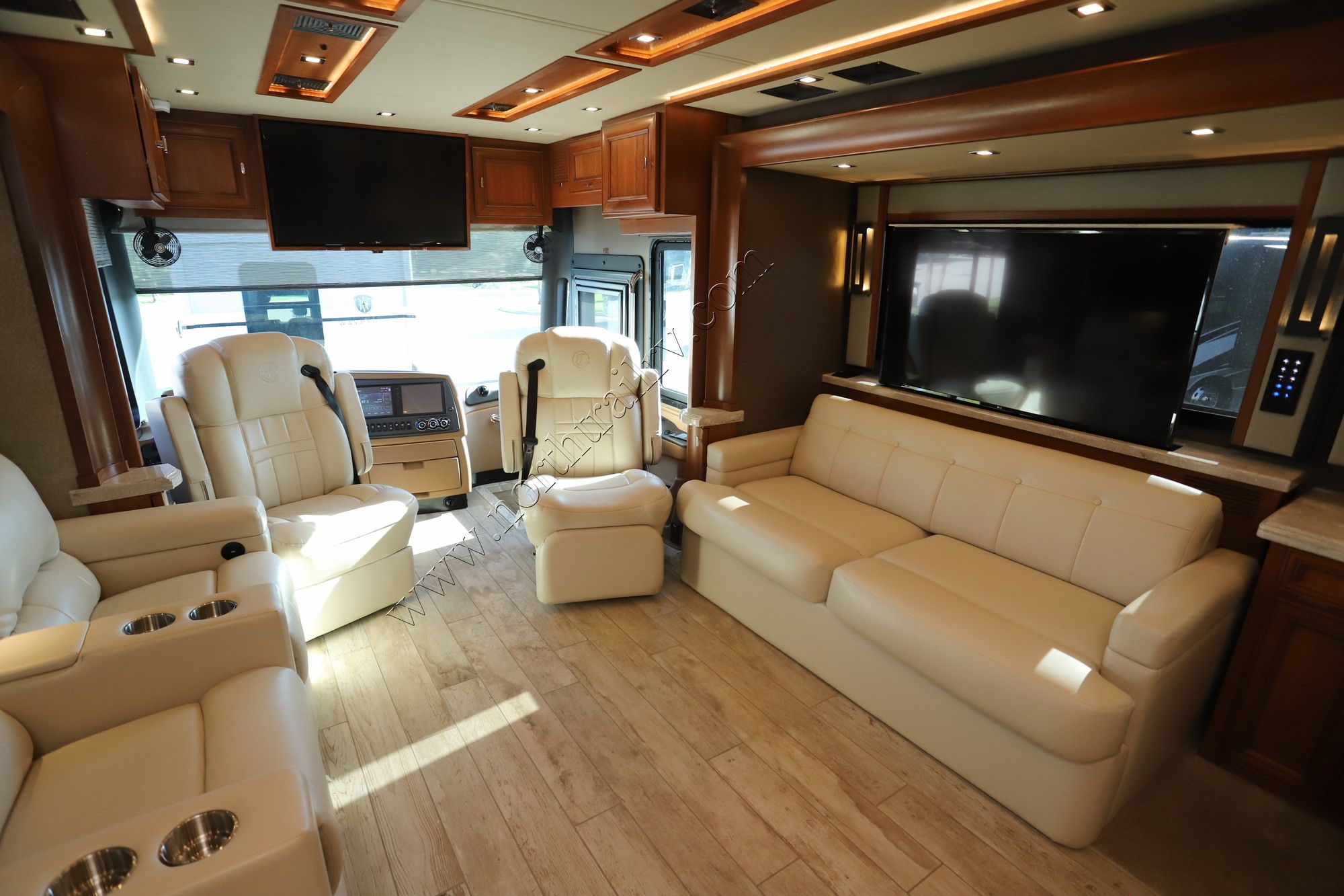 Used 2019 Tiffin Motor Homes Allegro Bus 45OPP Class A  For Sale