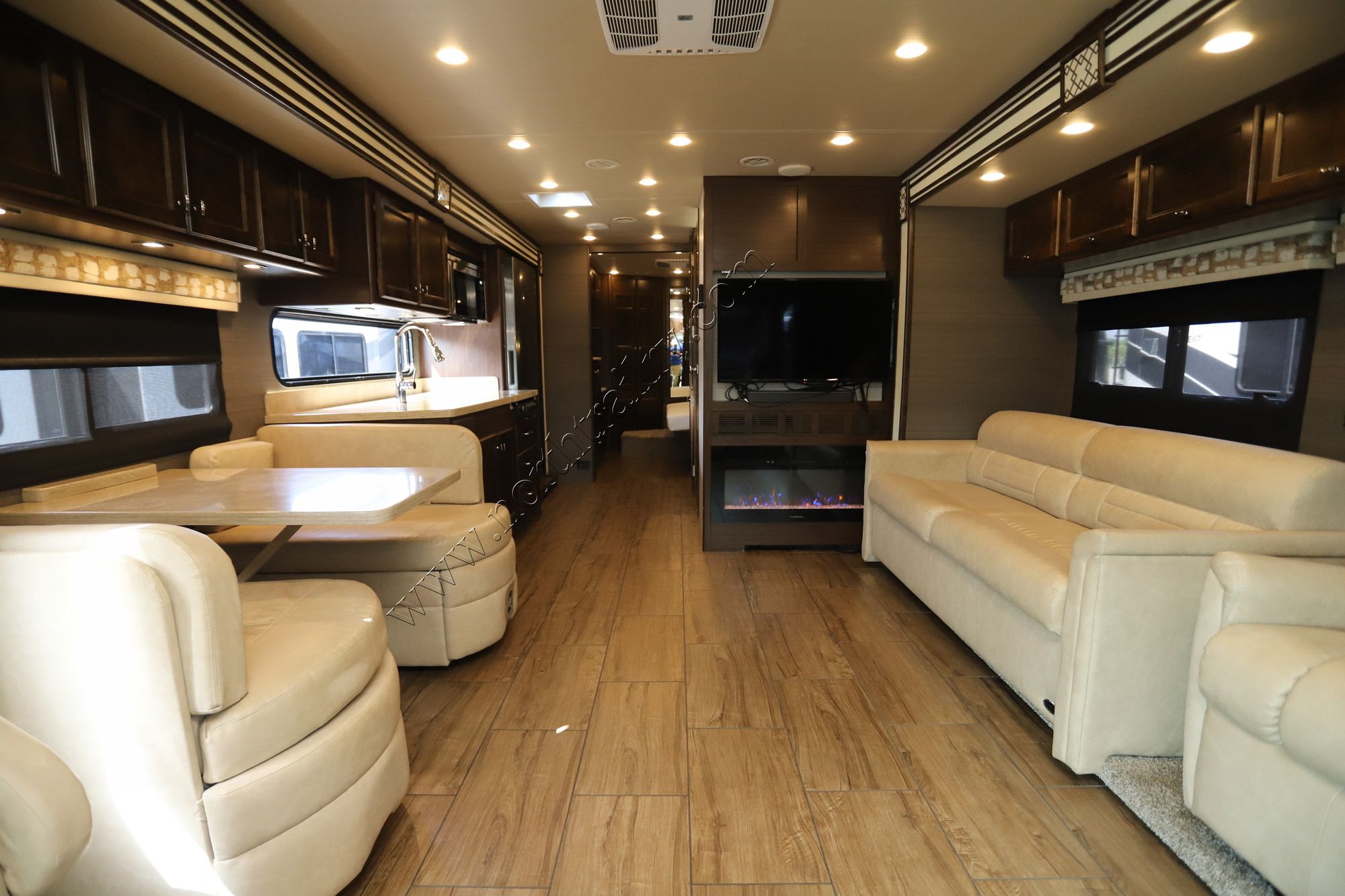 Used 2020 Tiffin Motor Homes Allegro Red 33AL Class A  For Sale